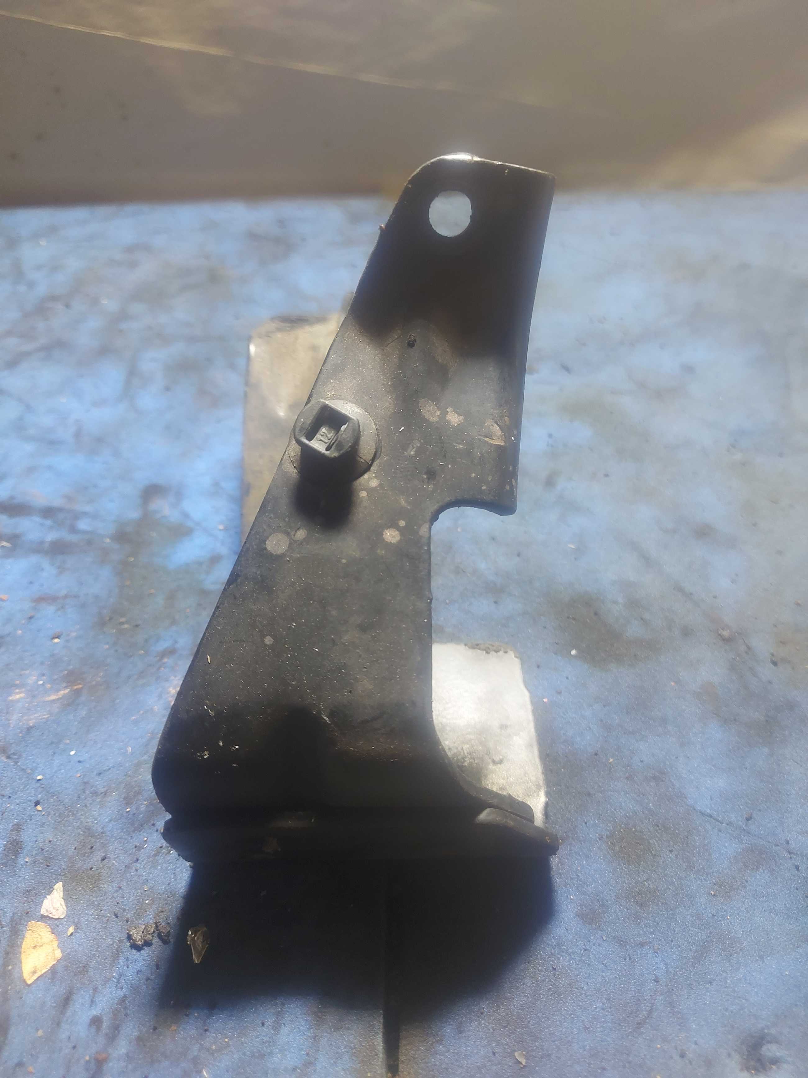 Suporte Proteção Flauta Bico Ford Fiesta Ka 2003 A 2014