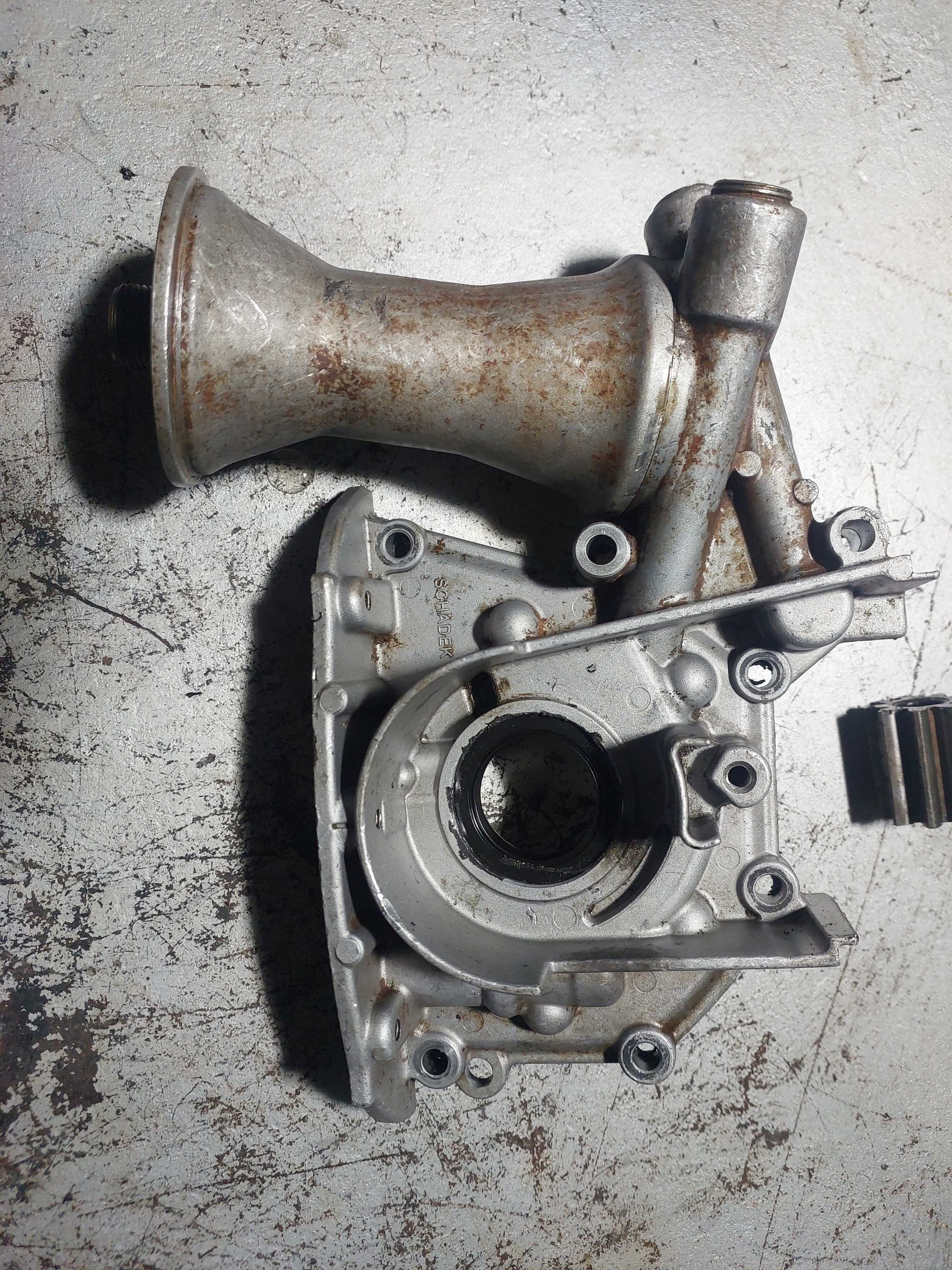 Bomba De Óleo Peugeot 206 1.0 16 Válvulas