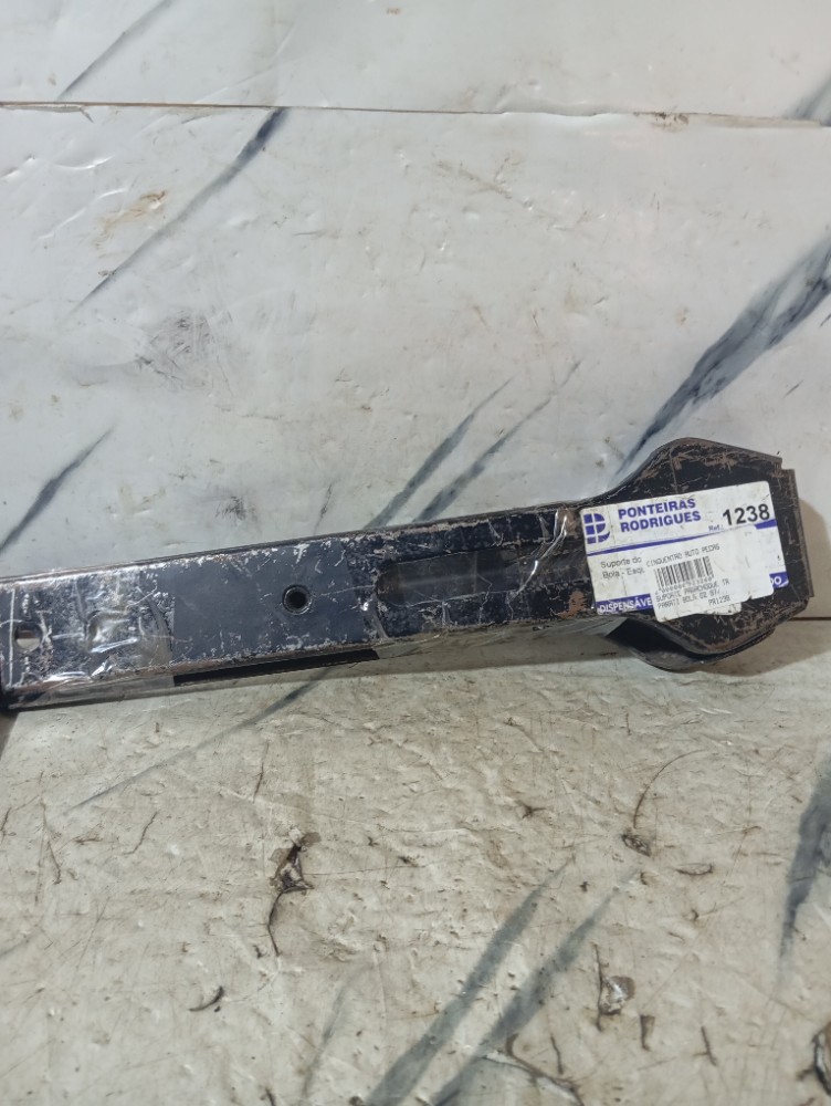 Bar Do Suporte Do Parachoque Traseiro Da Parati Bola