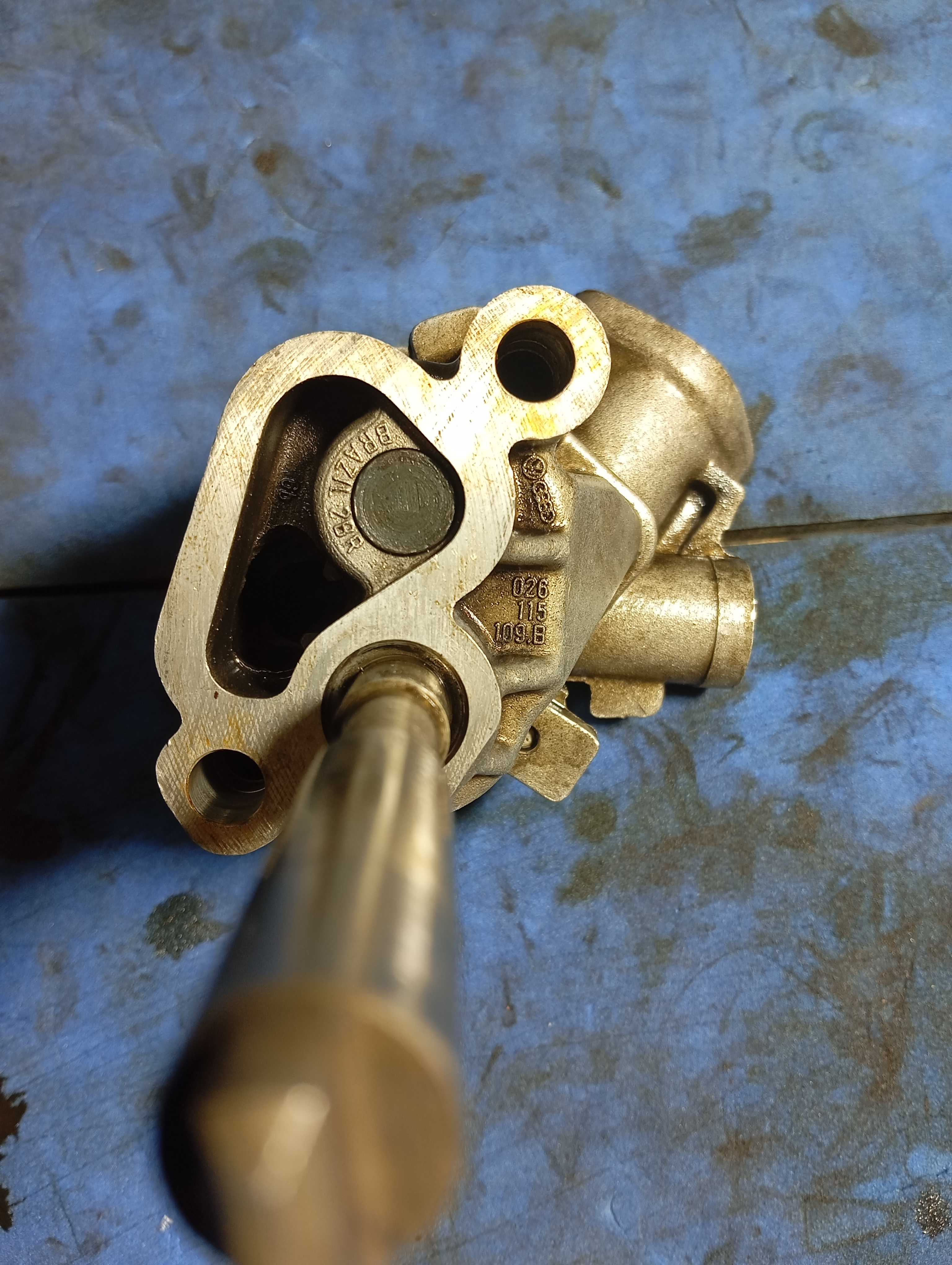 Bomba De Óleo Volkswagen Gol Saveiro 1.6 1.8 Ap Sem Pescador