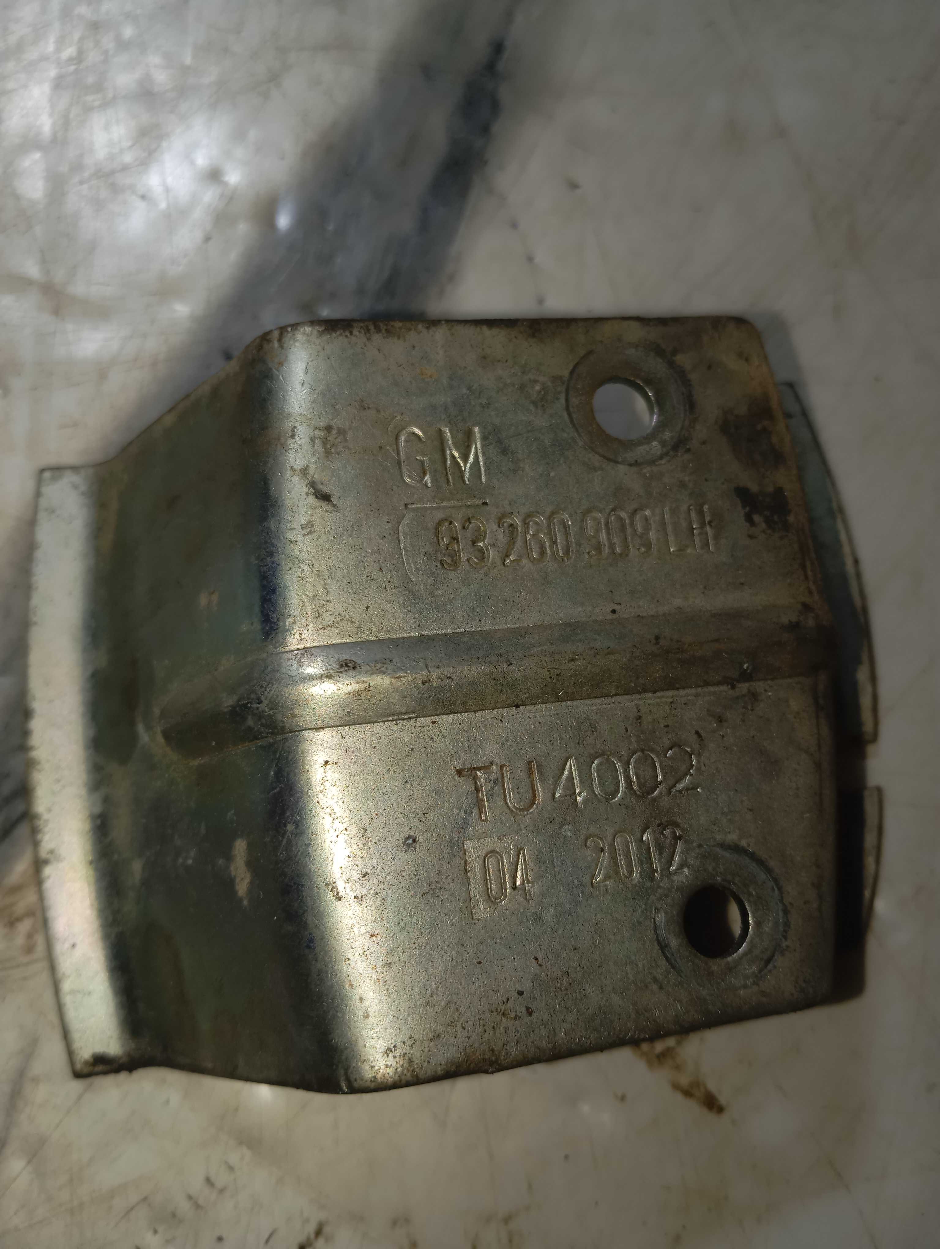 Maçaneta Externa Suporte Dianteiro Esquerdo Celt