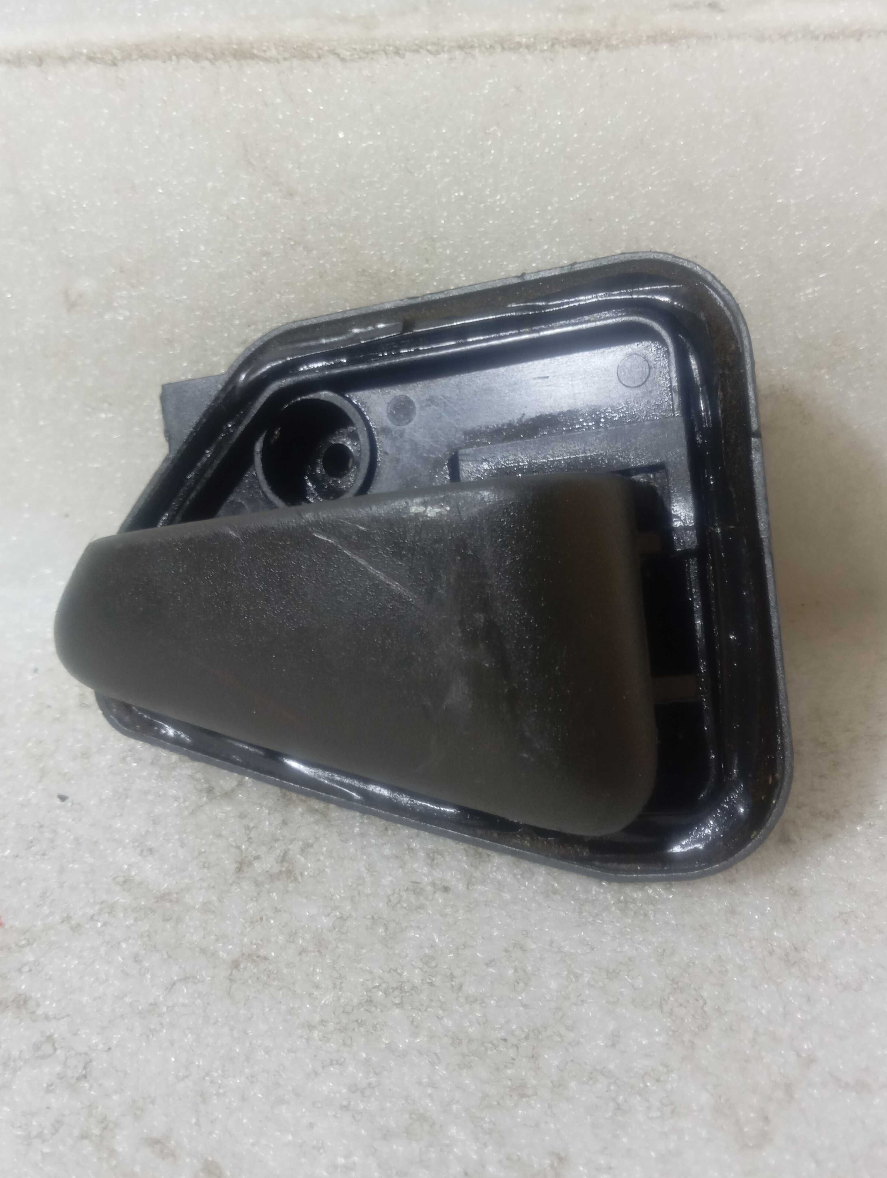 Maçaneta interna direito dianteiro tras gm omega 1993 a 1998