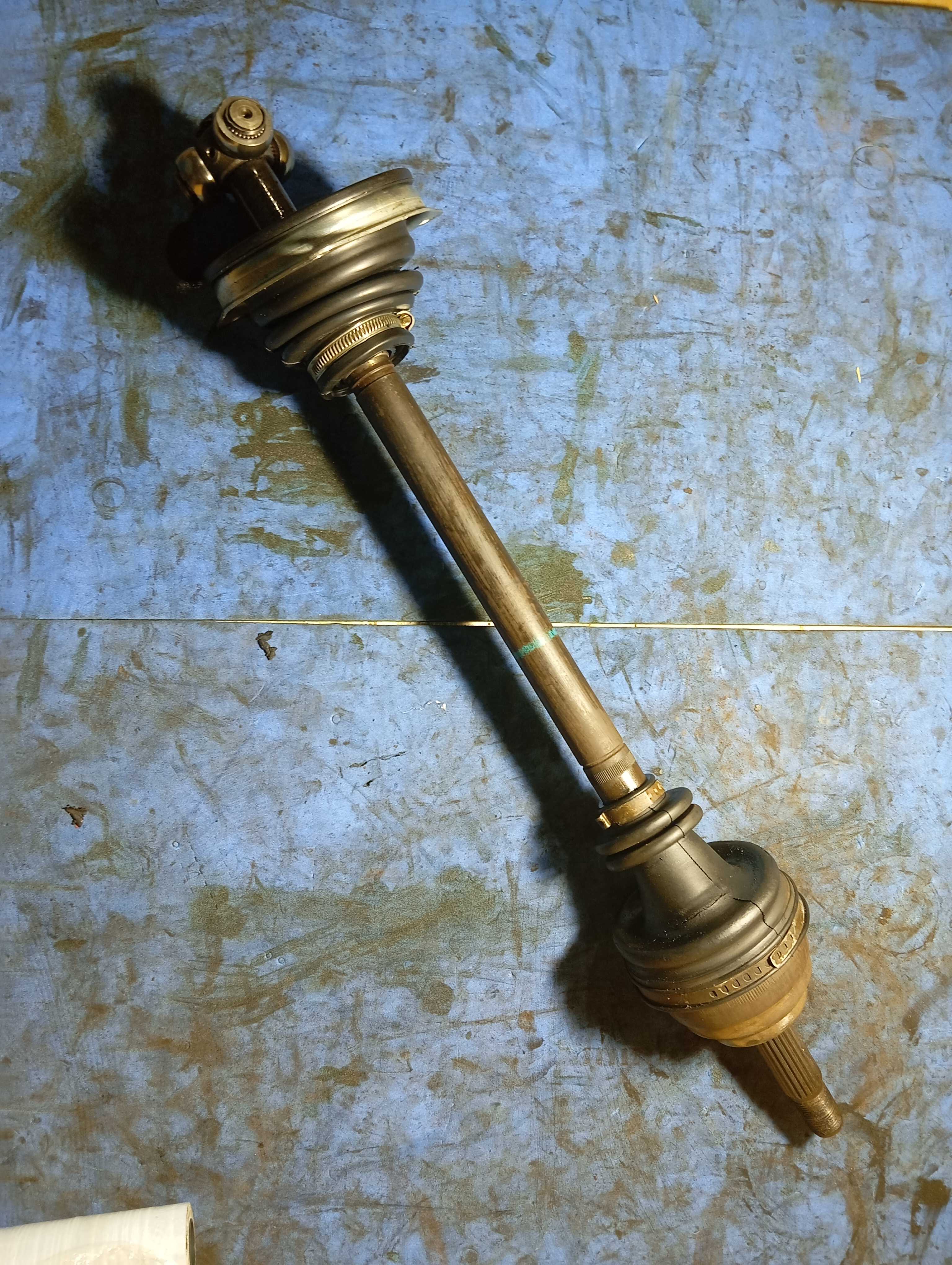 Semi-eixo Lado Esquerdo Renault Clio 1.0 1.6 8/16v 2000/2011