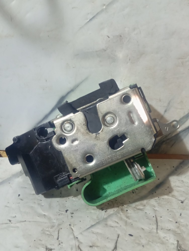 Fechadura Da Porta Fiat Punto Dianteira Direita Elétrica