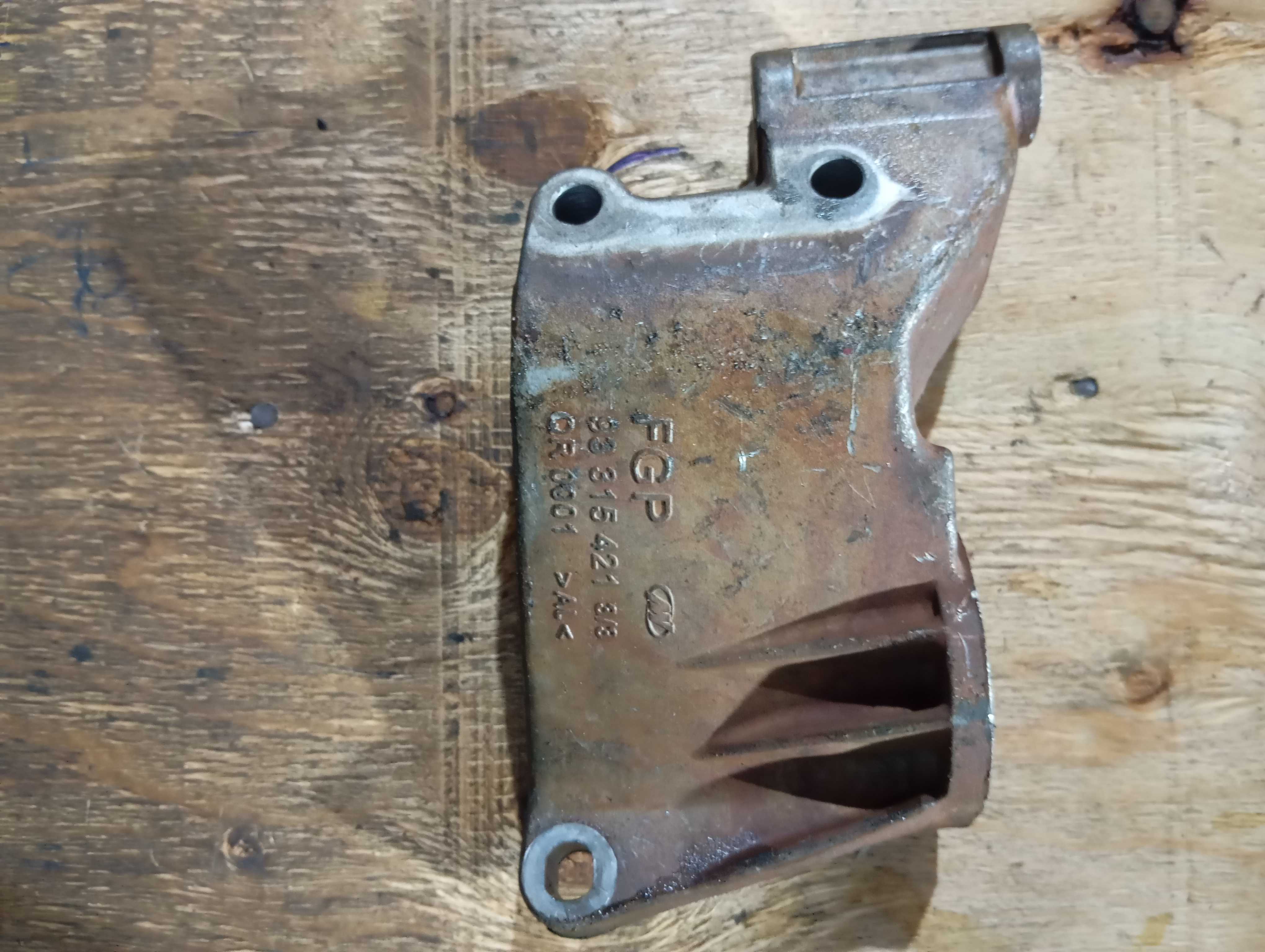 Suporte Alternador 1.8 Gm Corsa Meriva Montana 2003 A 2012