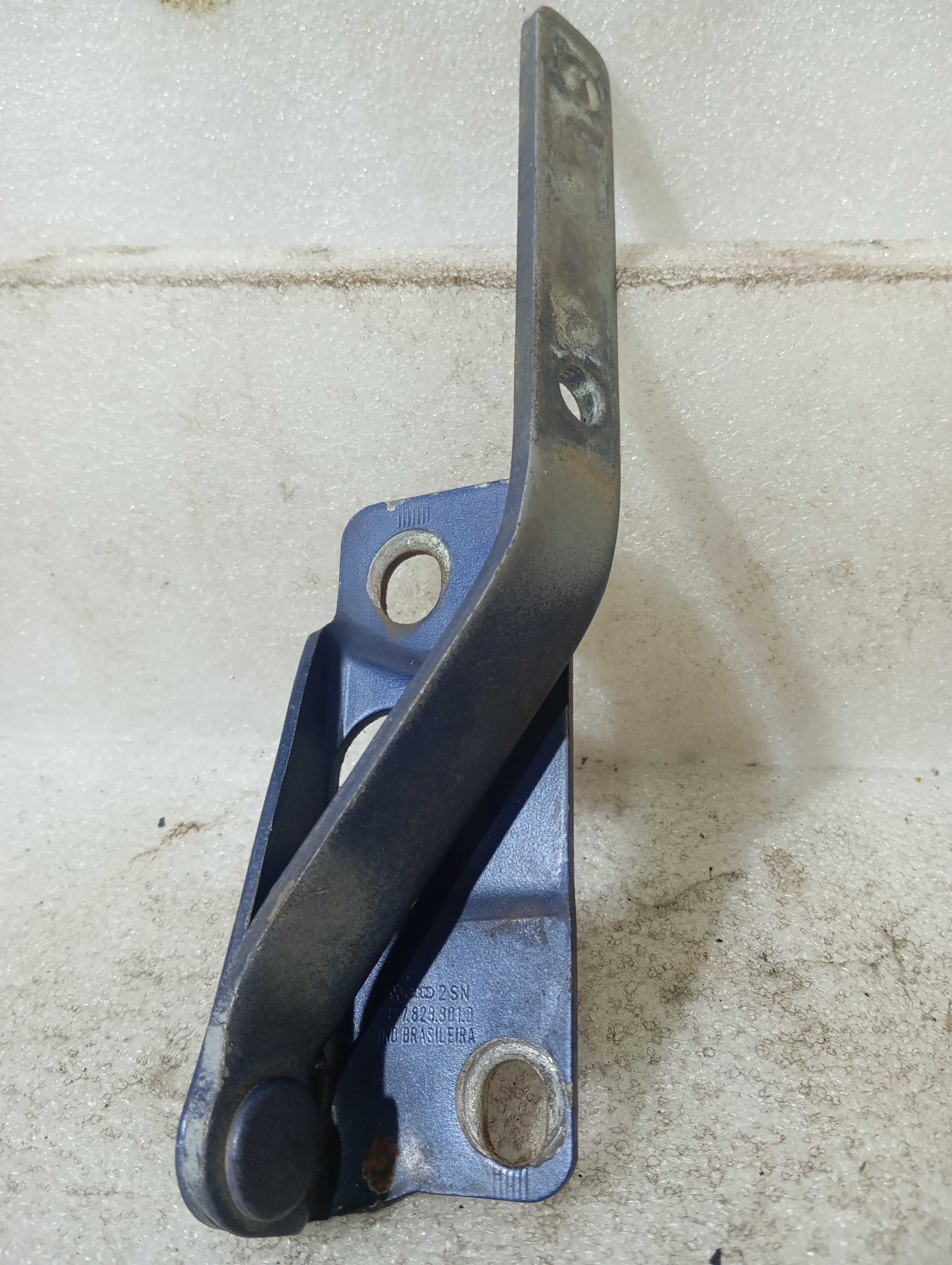 Dobradiça capo esquerdo vw gol parati saveiro 1999 a 2014