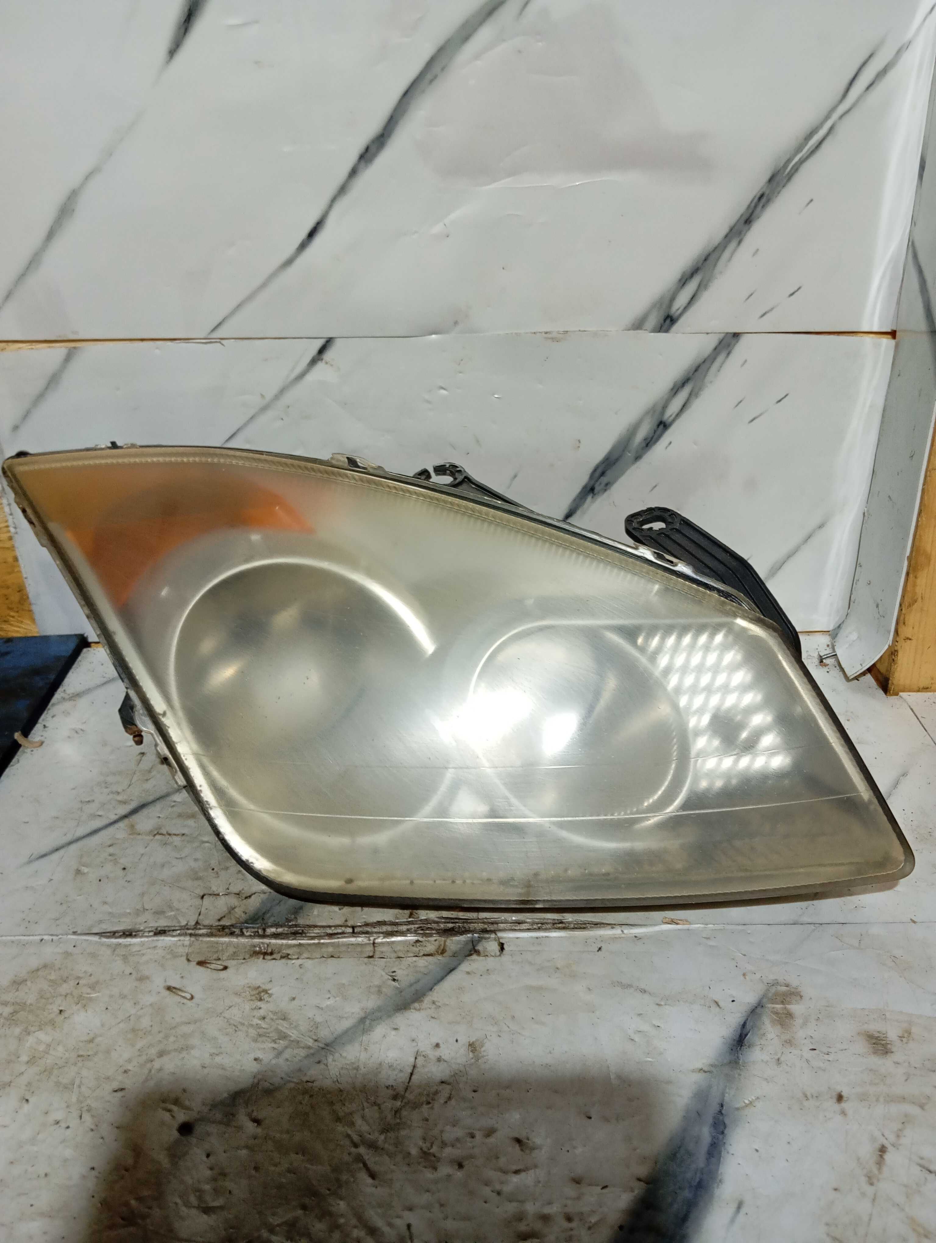 Farol Fiesta Lado Direito Ano 2012