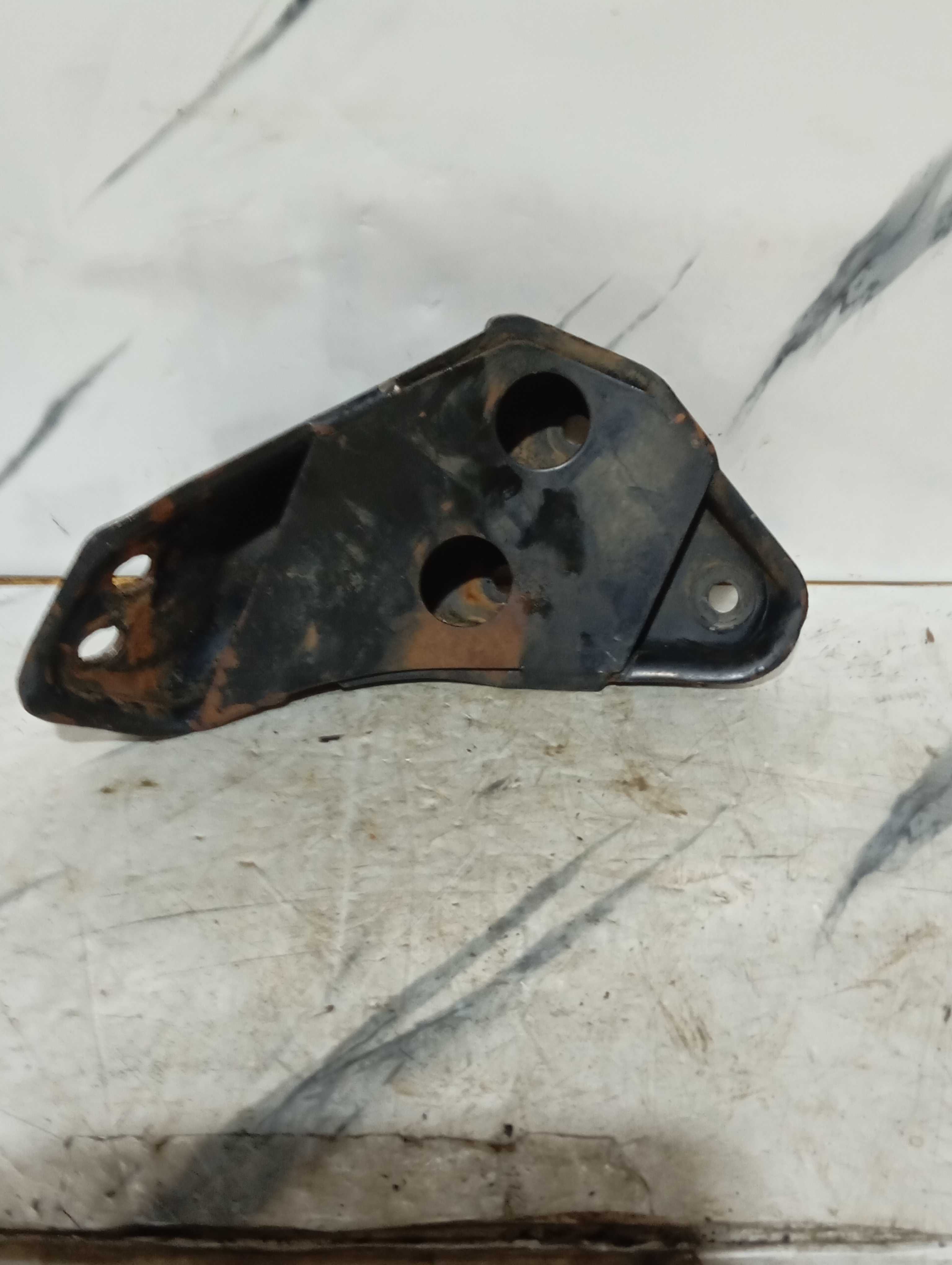 Suporte Do Coxim Dianteiro Do Corsa Lado Esquerdo