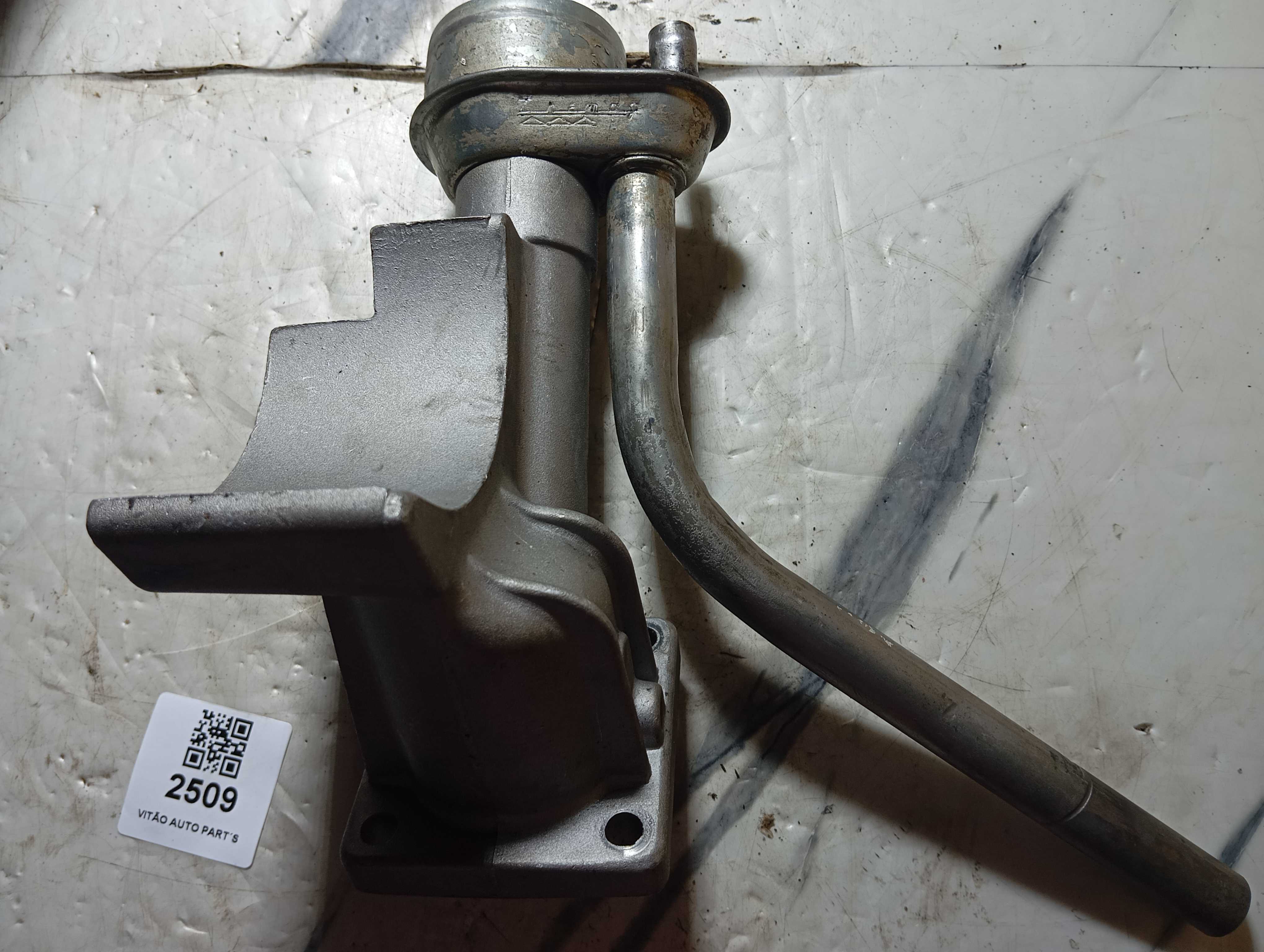 Suporte Do Dínamo Gerador E Gargalo Do Óleo Original Fusca