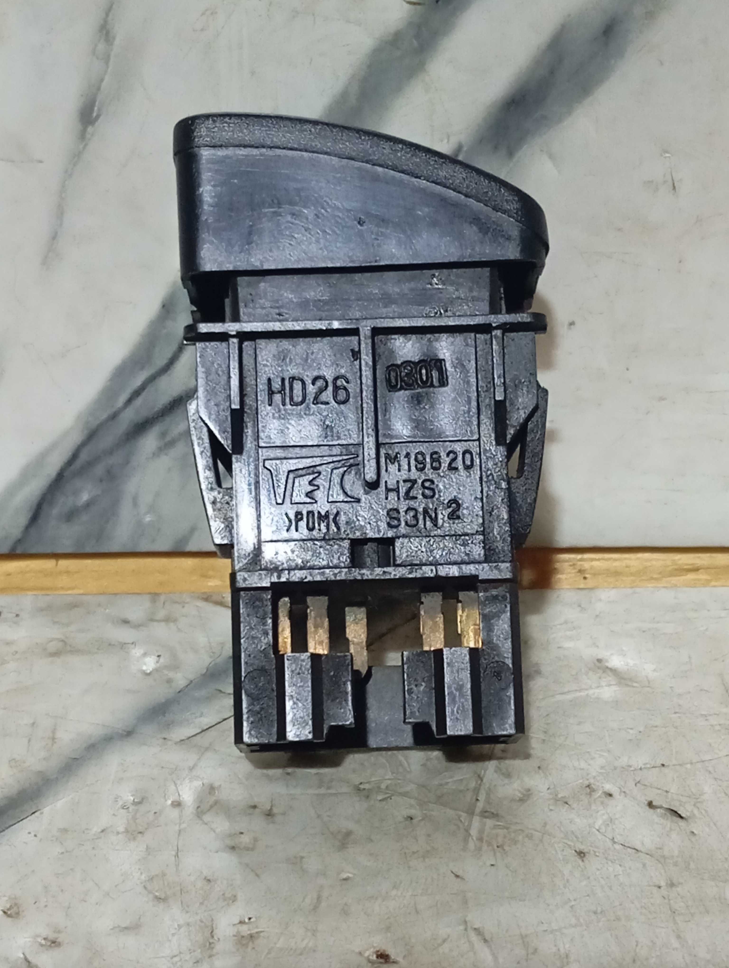 Botão Alerta Desembacador Pisca Honda Fit 2003 A 2008