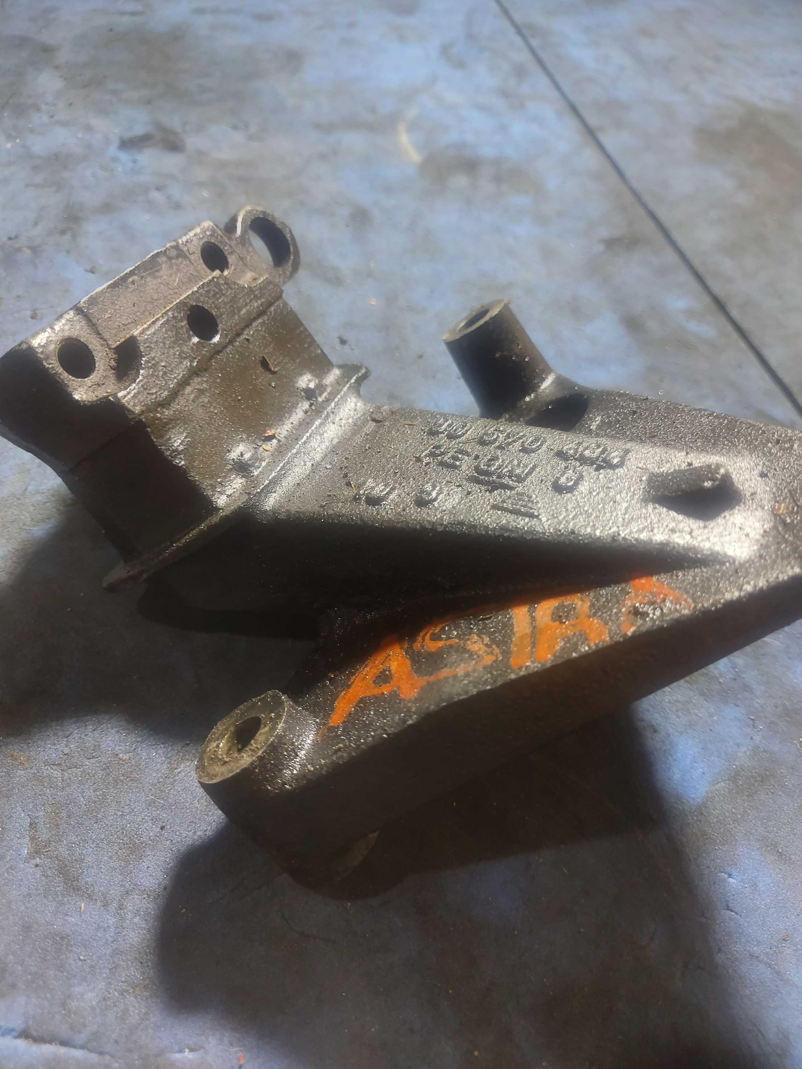 Suporte Motor D/d Astra/vectra 2.0/2.4 16v De 99/11 90570484