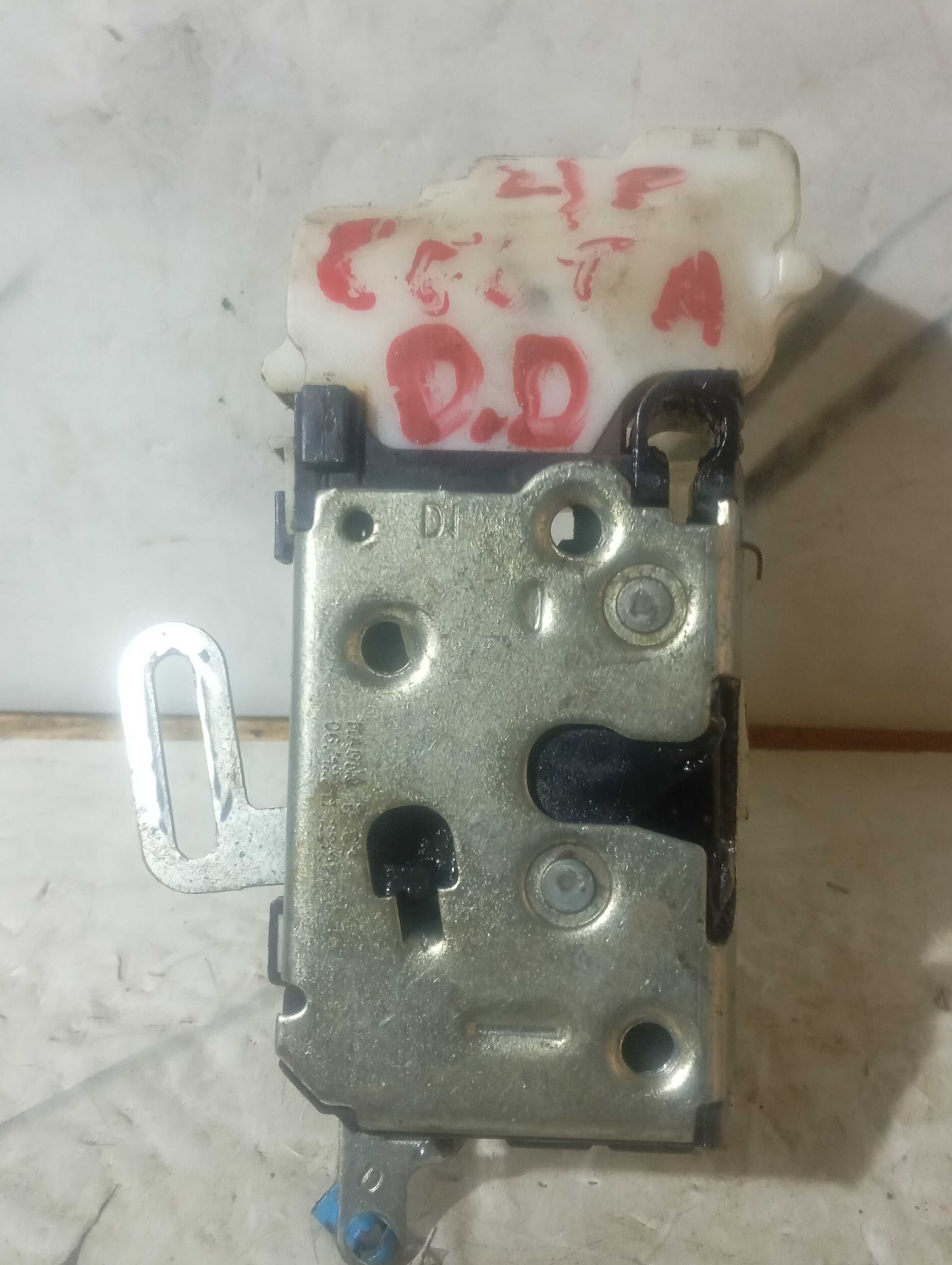 Fechadura Da Porta Do Celta Dianteiro Lado Direito 2008