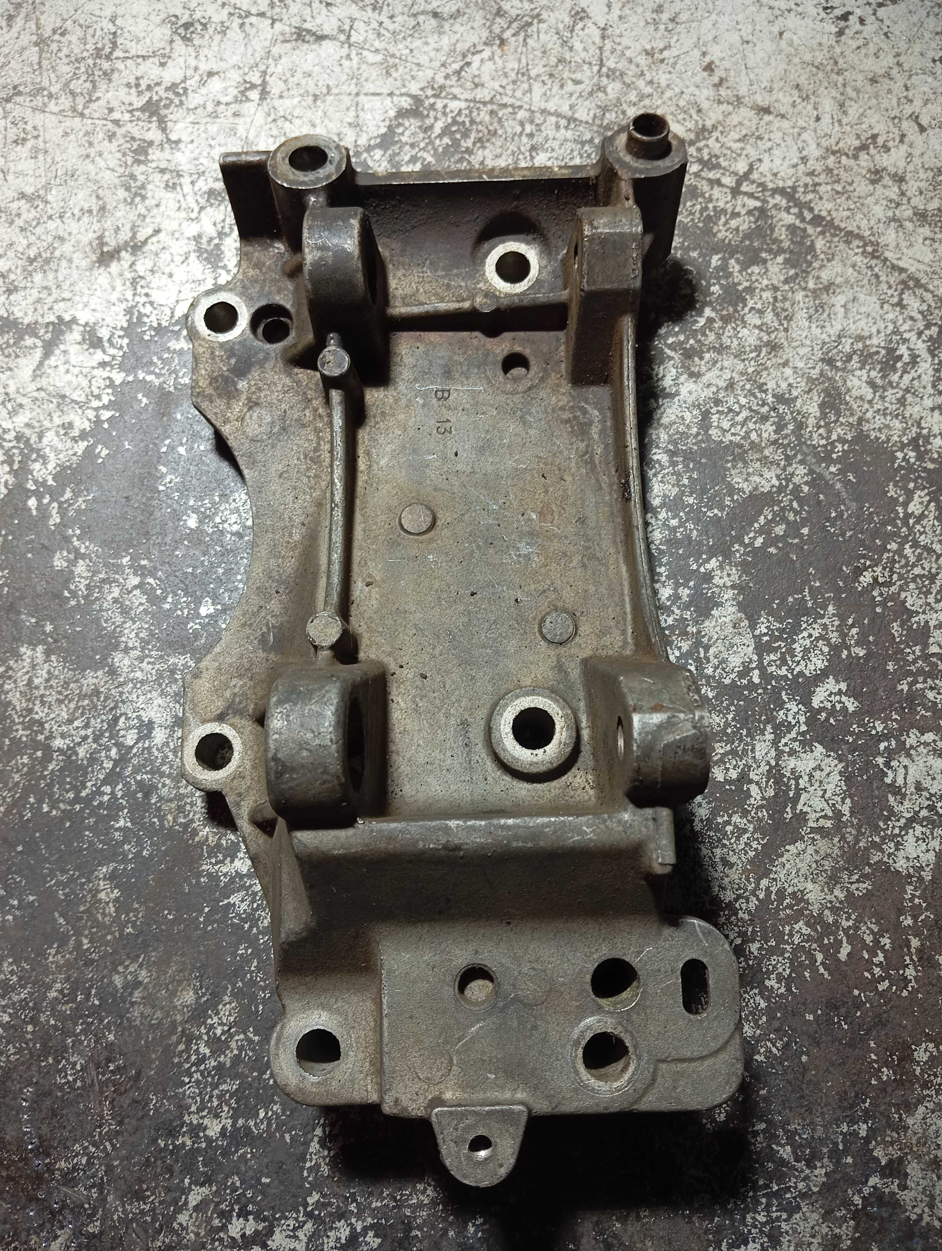 Suporte Alternador 2.0 40 Citroen Peugeot C4 307 2007 A 2007