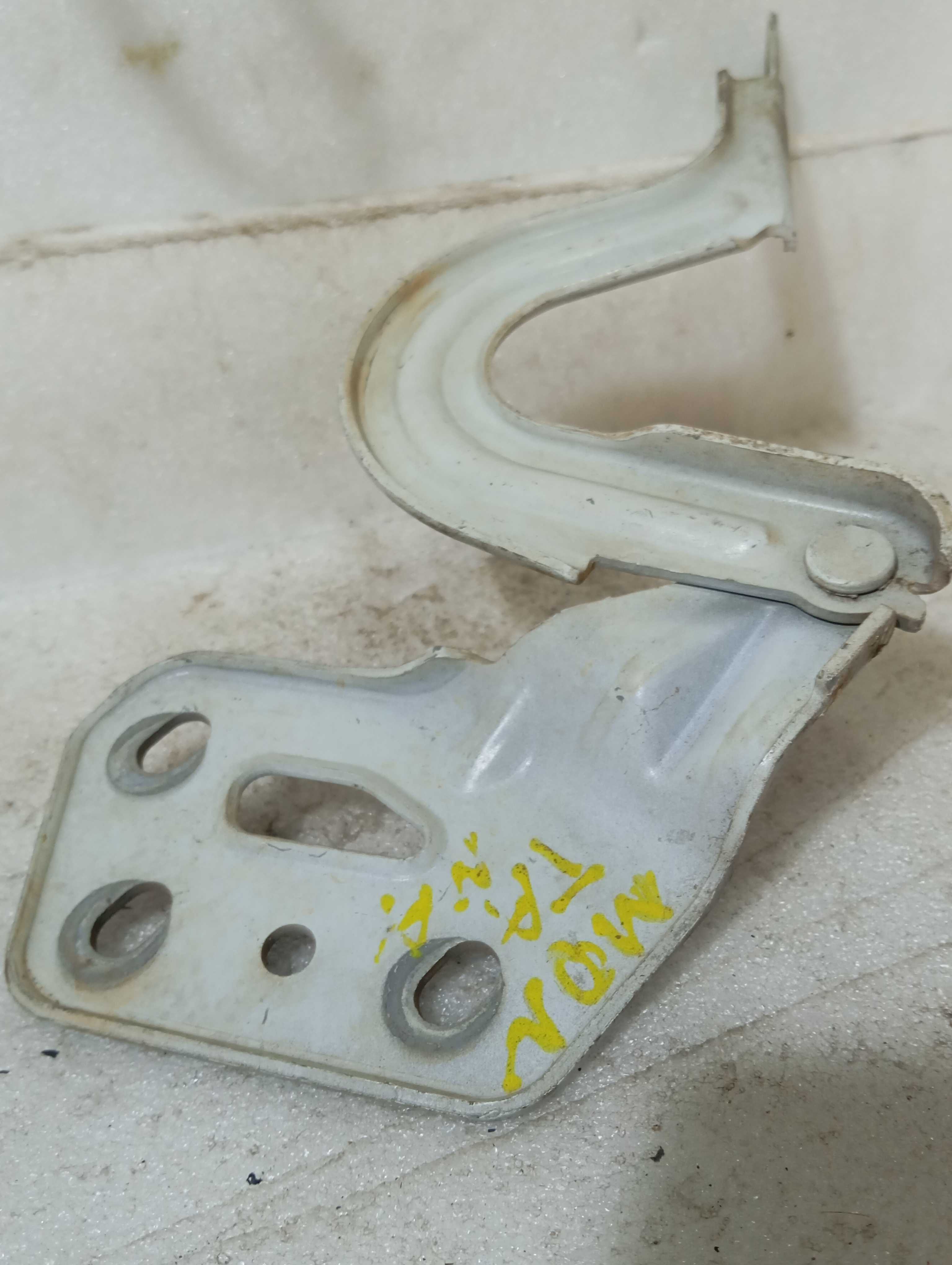 Dobradiça capô braço lado direito monta gm agile 2010 a 2020