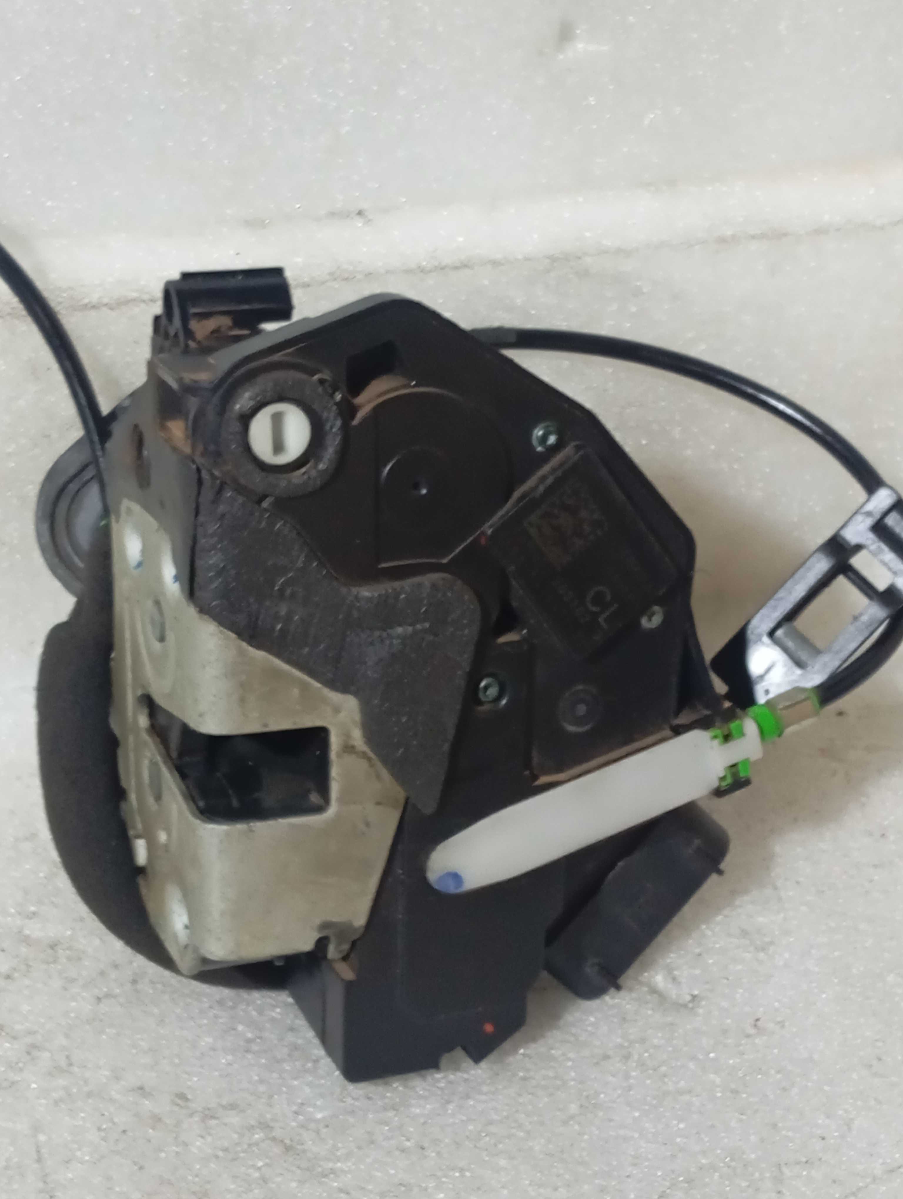 Fechadura Da Porta New Fiesta Tras.esqu. Elétrica Ano 15/17