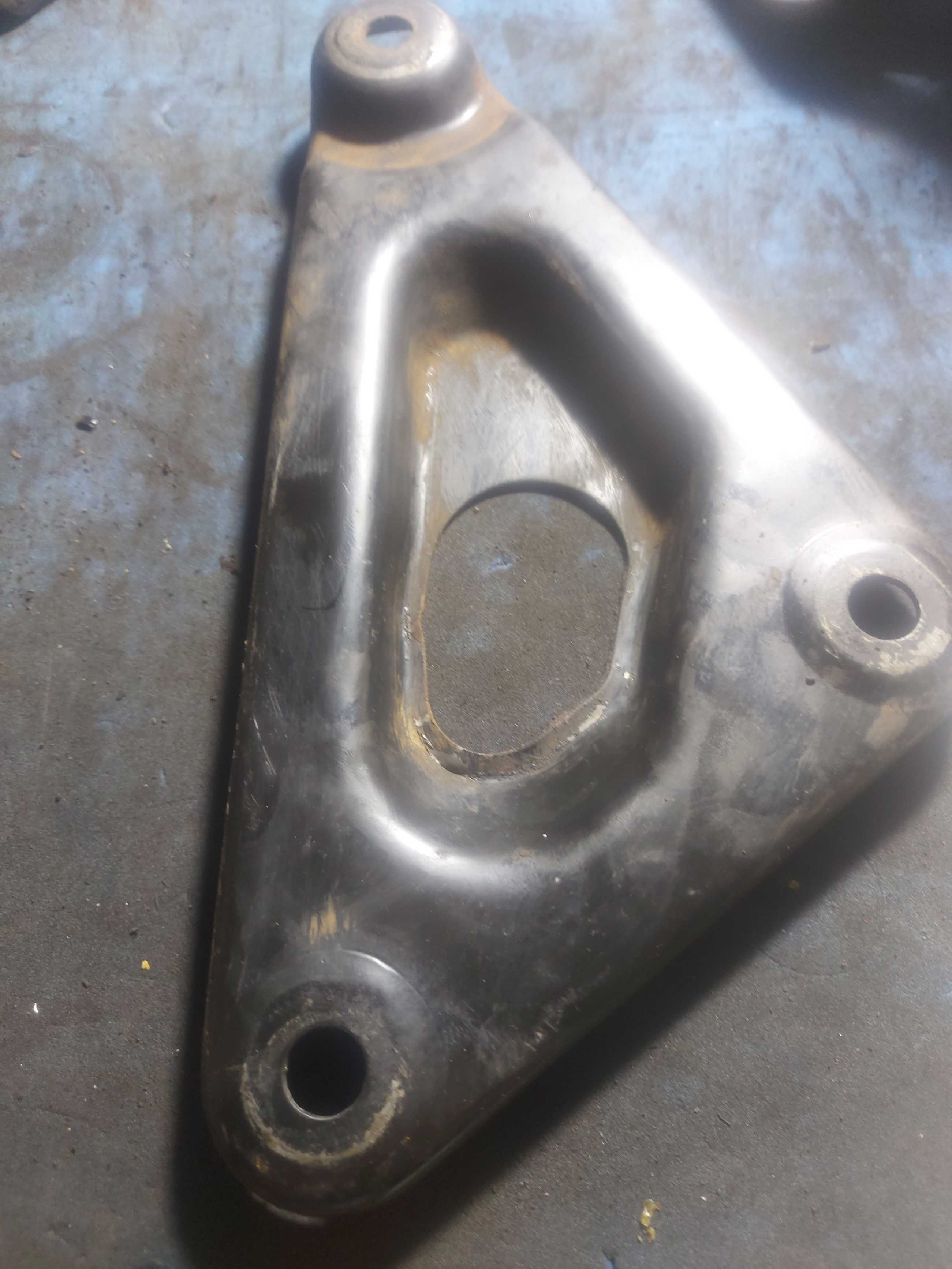 Suporte Agregado Coxim Esquerdo Quadro Gm Astra 1990 A 2012