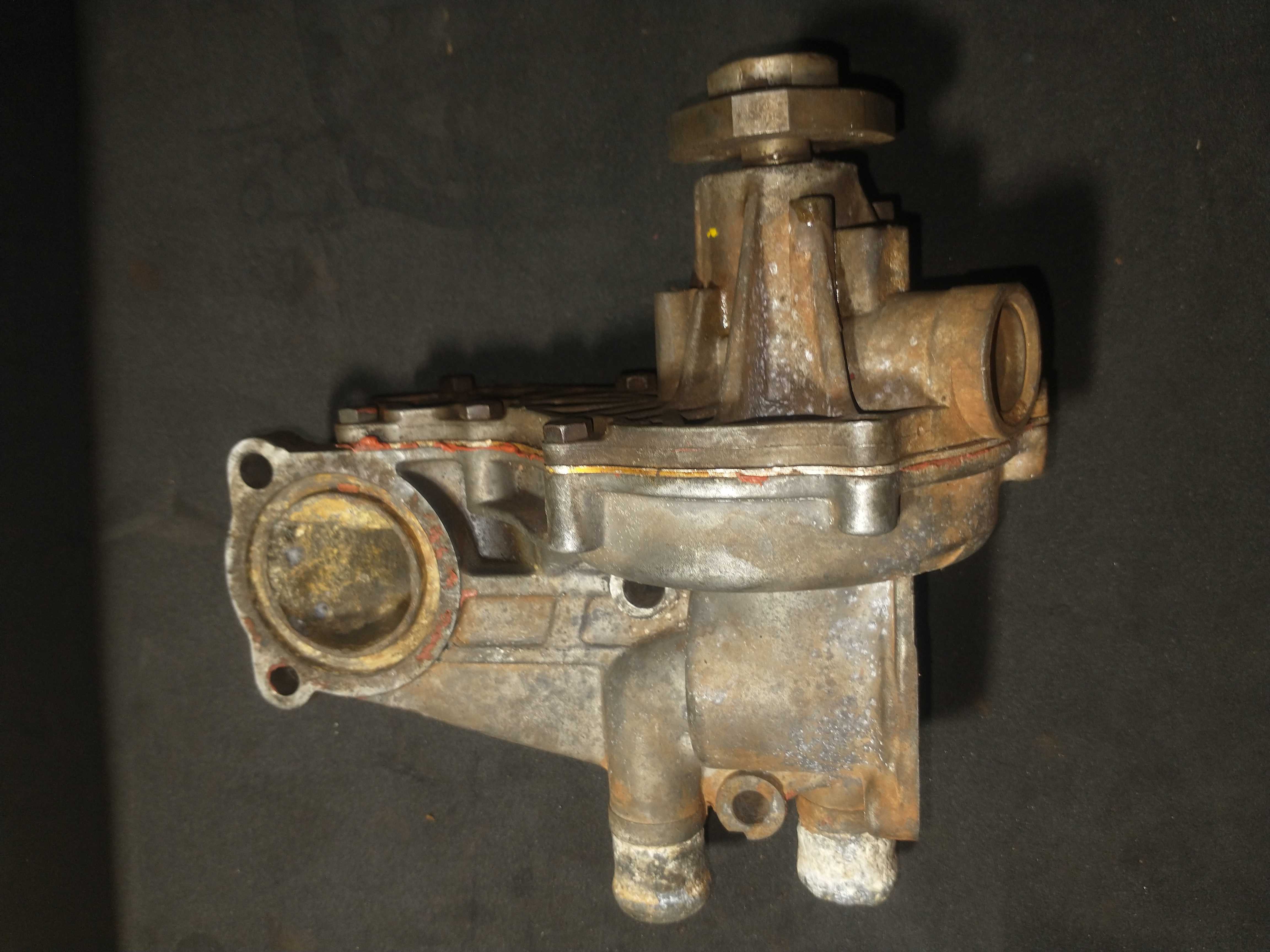 Carcaça Bomba De Água Volkswagen Passat Ap 1.5 1.6 Original