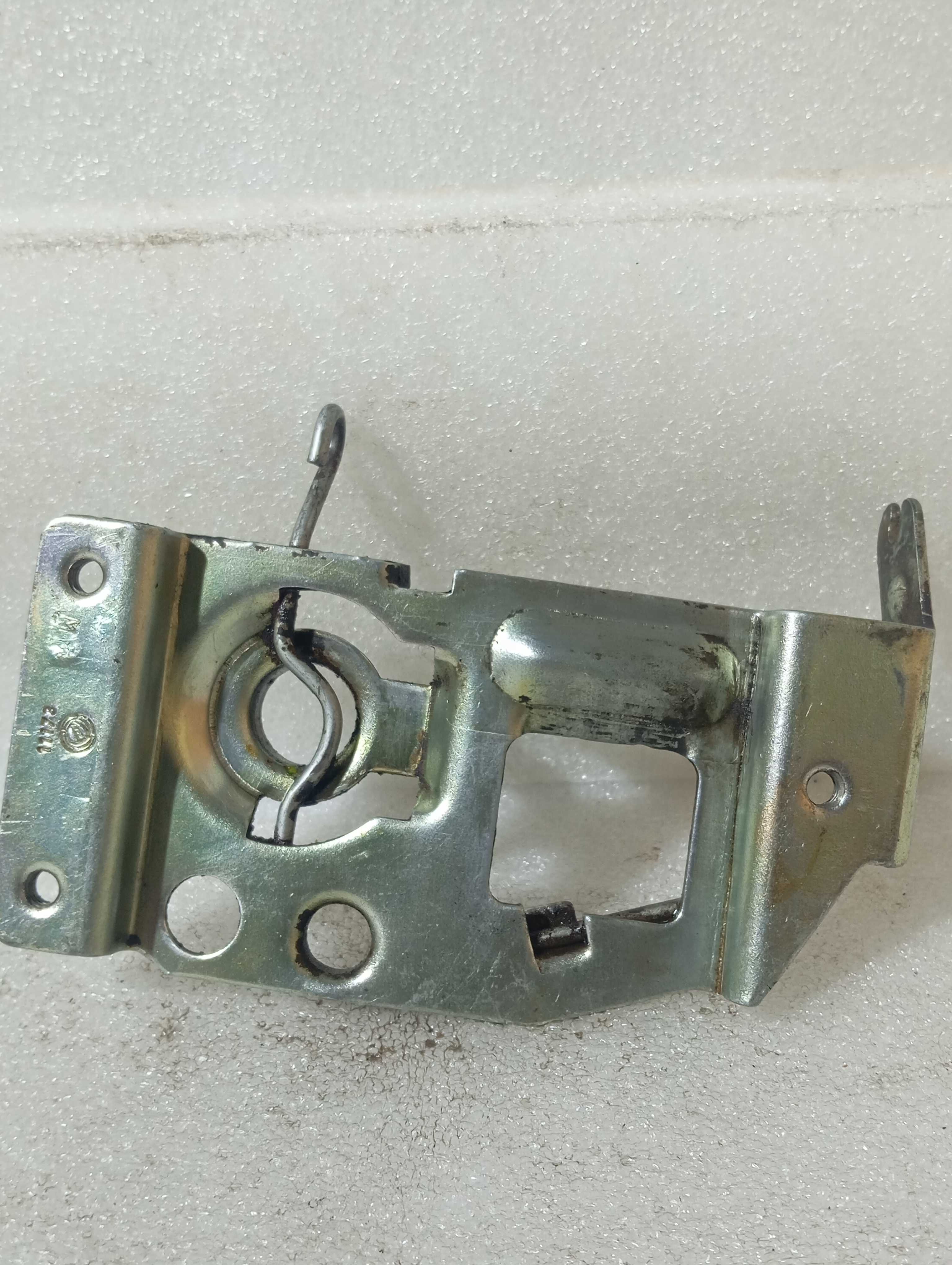 Fechadura Capô Inferior Fiat Palio Ano 2001 02/03/04