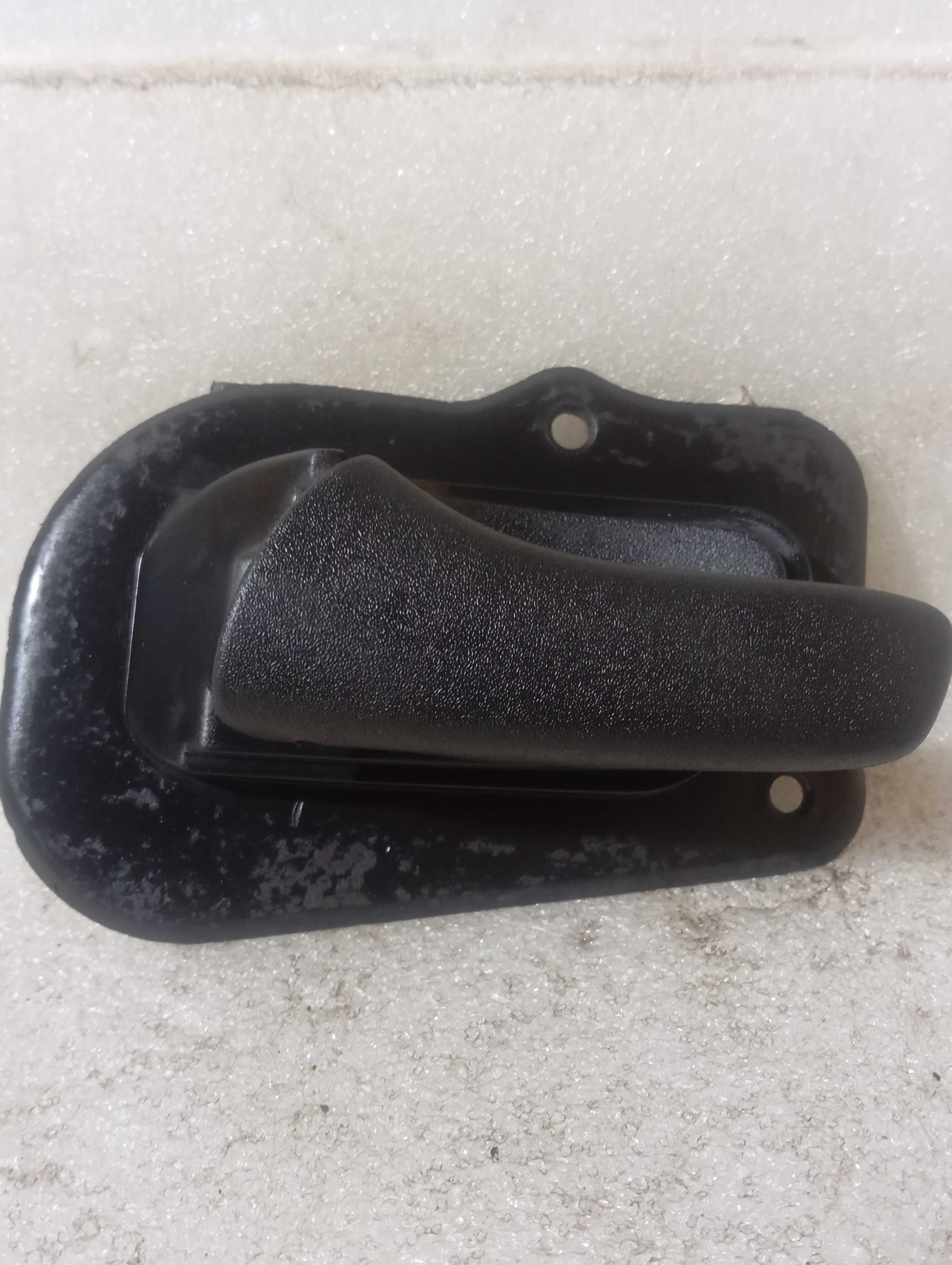 Maçaneta interna dianteiro esquerdo  gm corsa 1994 a 2002