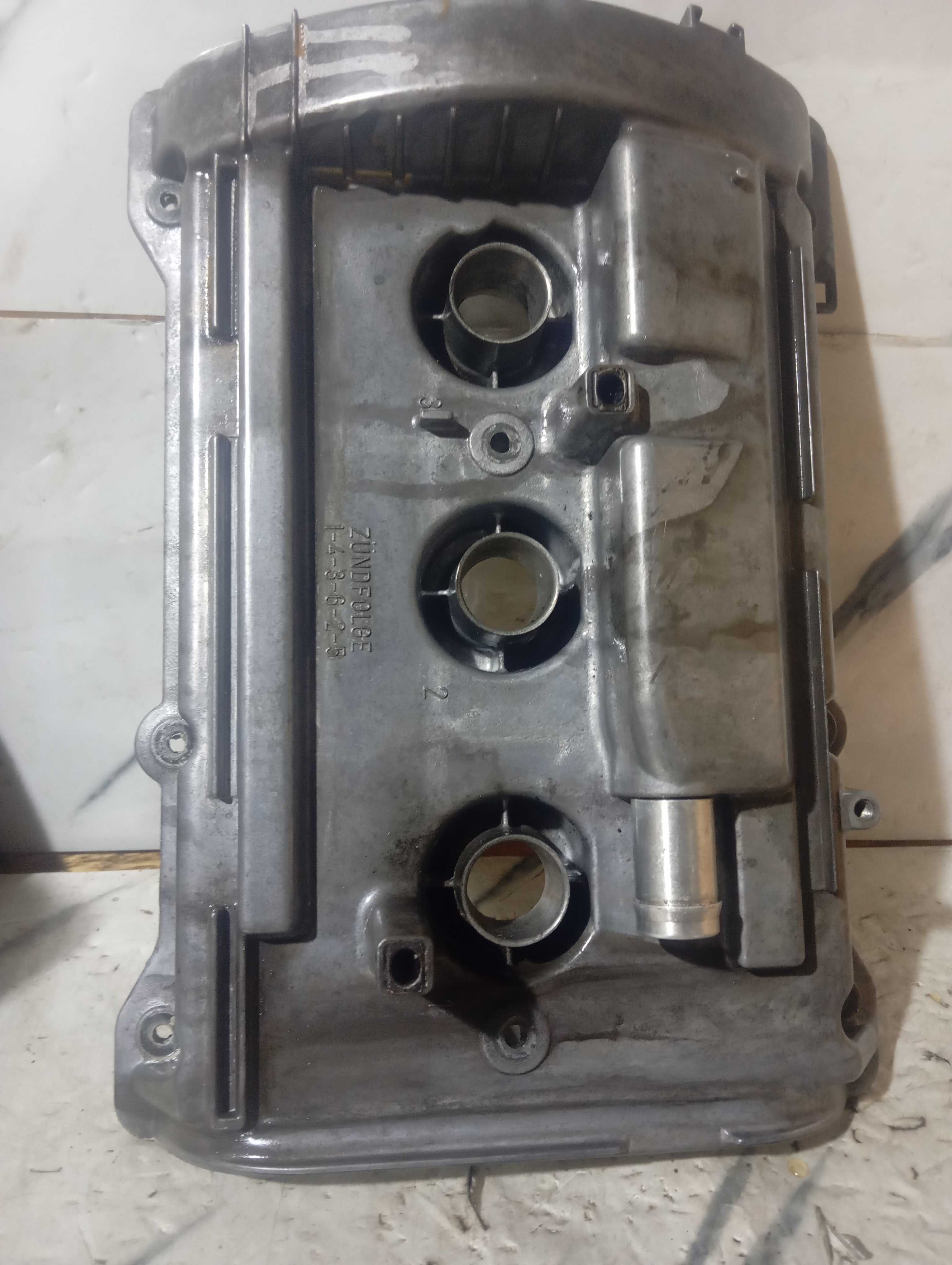 Tampa De Válvula Audi A4 Motor 2.8 V6 Passat Alemão