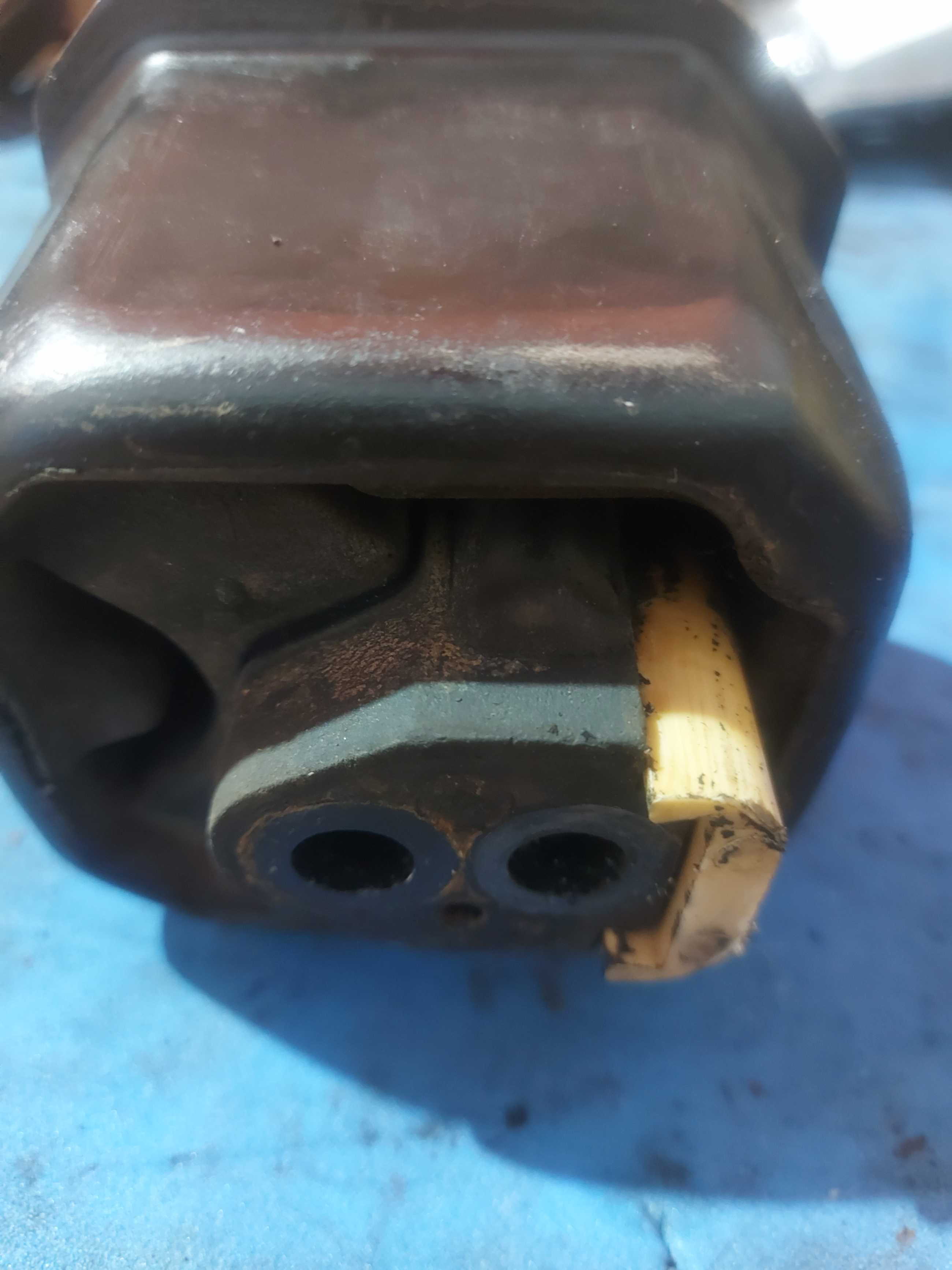 Coxim Esquerdo Motor Vw Gol 16v 2002 100060