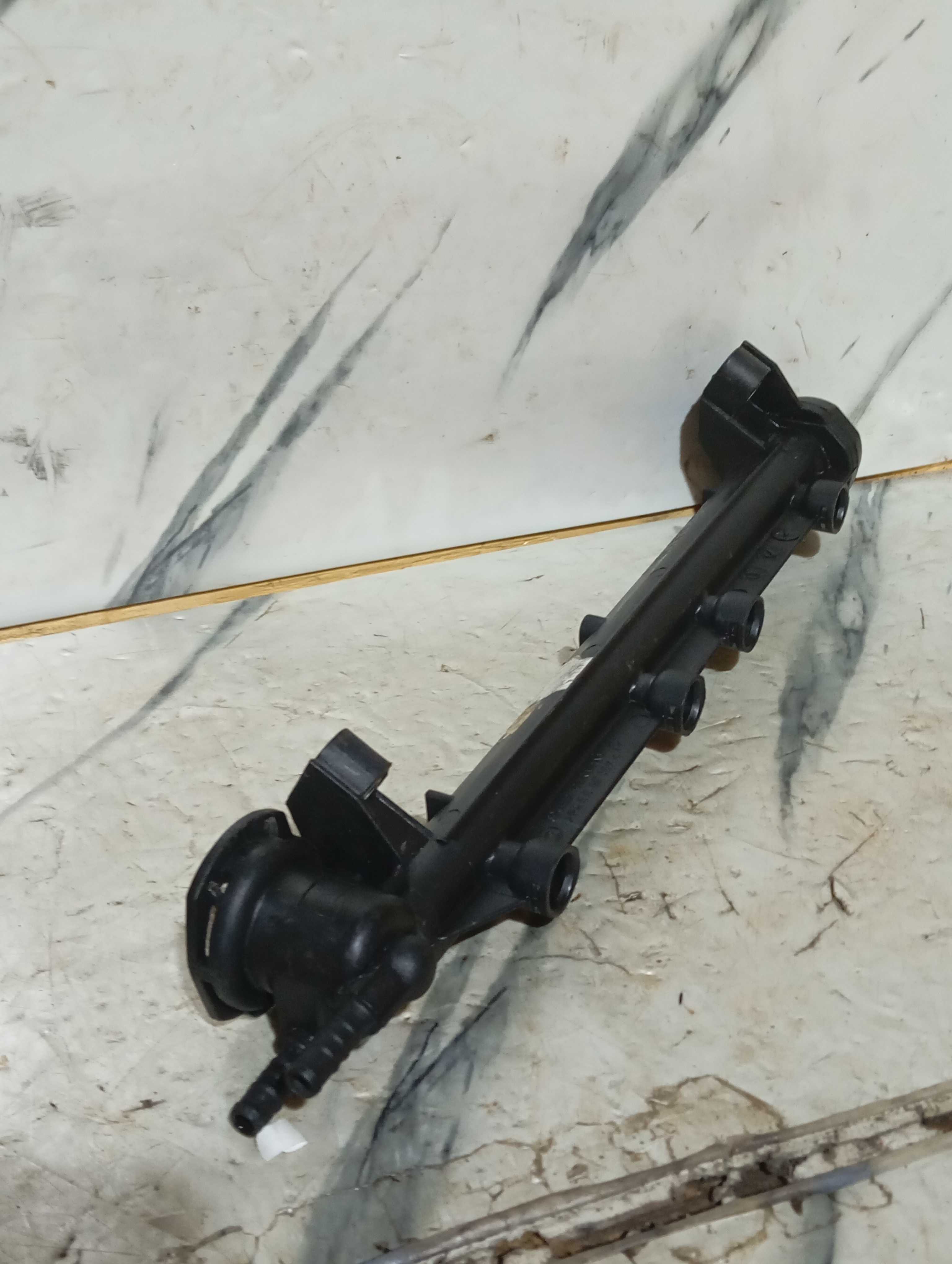 Flauta Bico 1.6 Dos Injeção Sr I Audi Vw A3 Golf 2000 A 2008