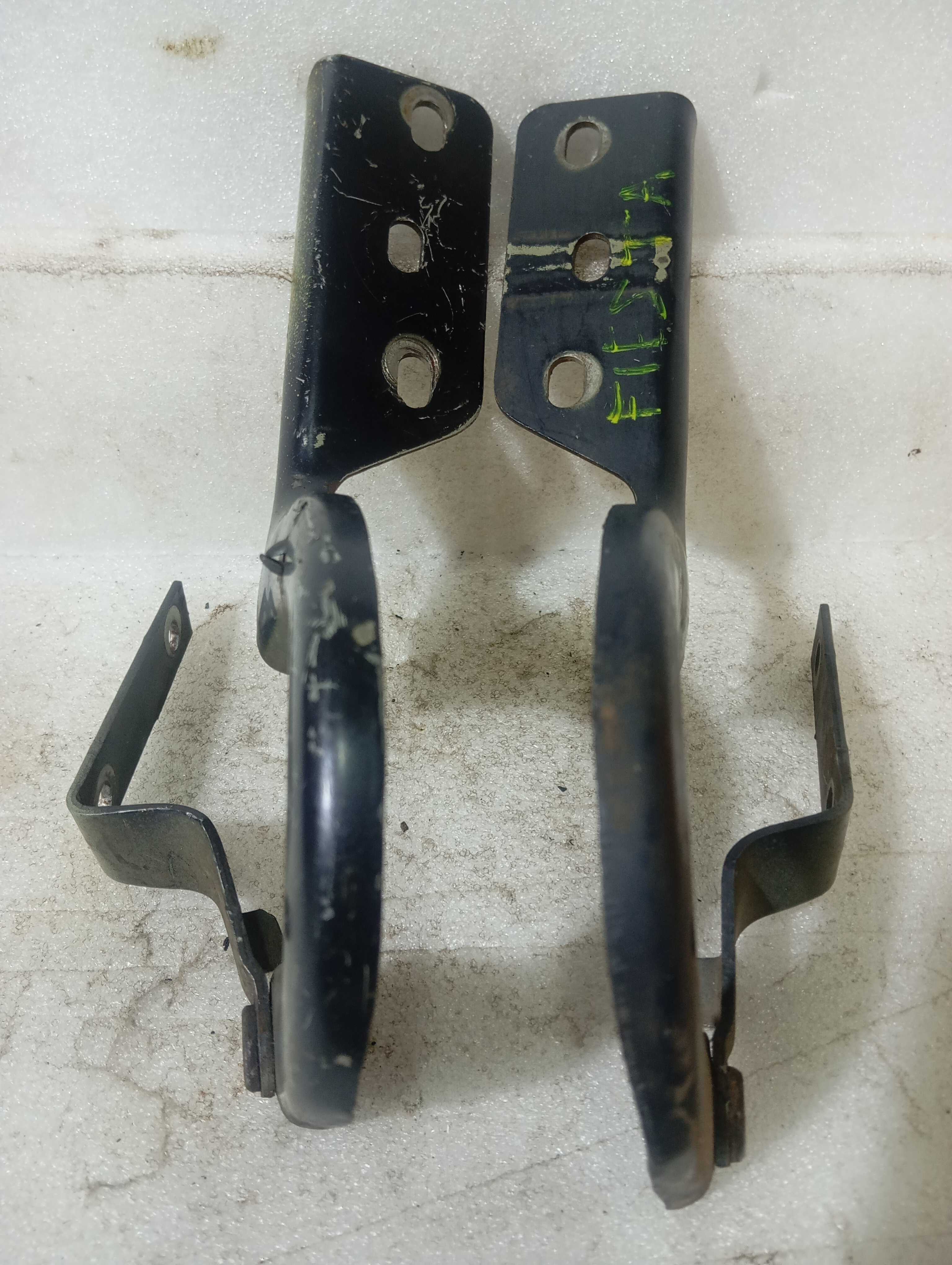 dobradiça capô Ford Fiesta ano 97/98/99/00/01 Par 2 und.