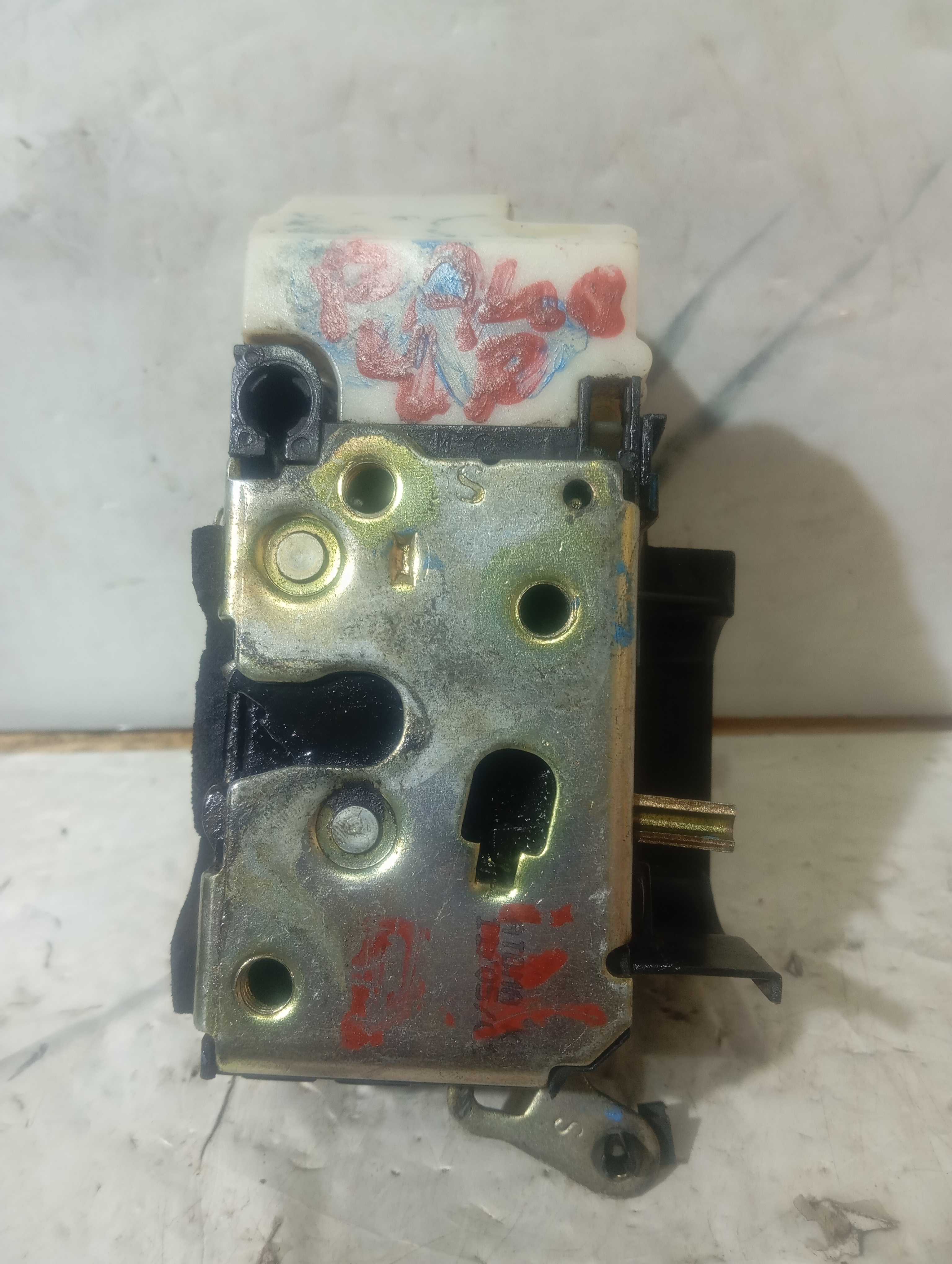 Fechadura Da Porta Palio Dianteira Esquerda Ano 2009