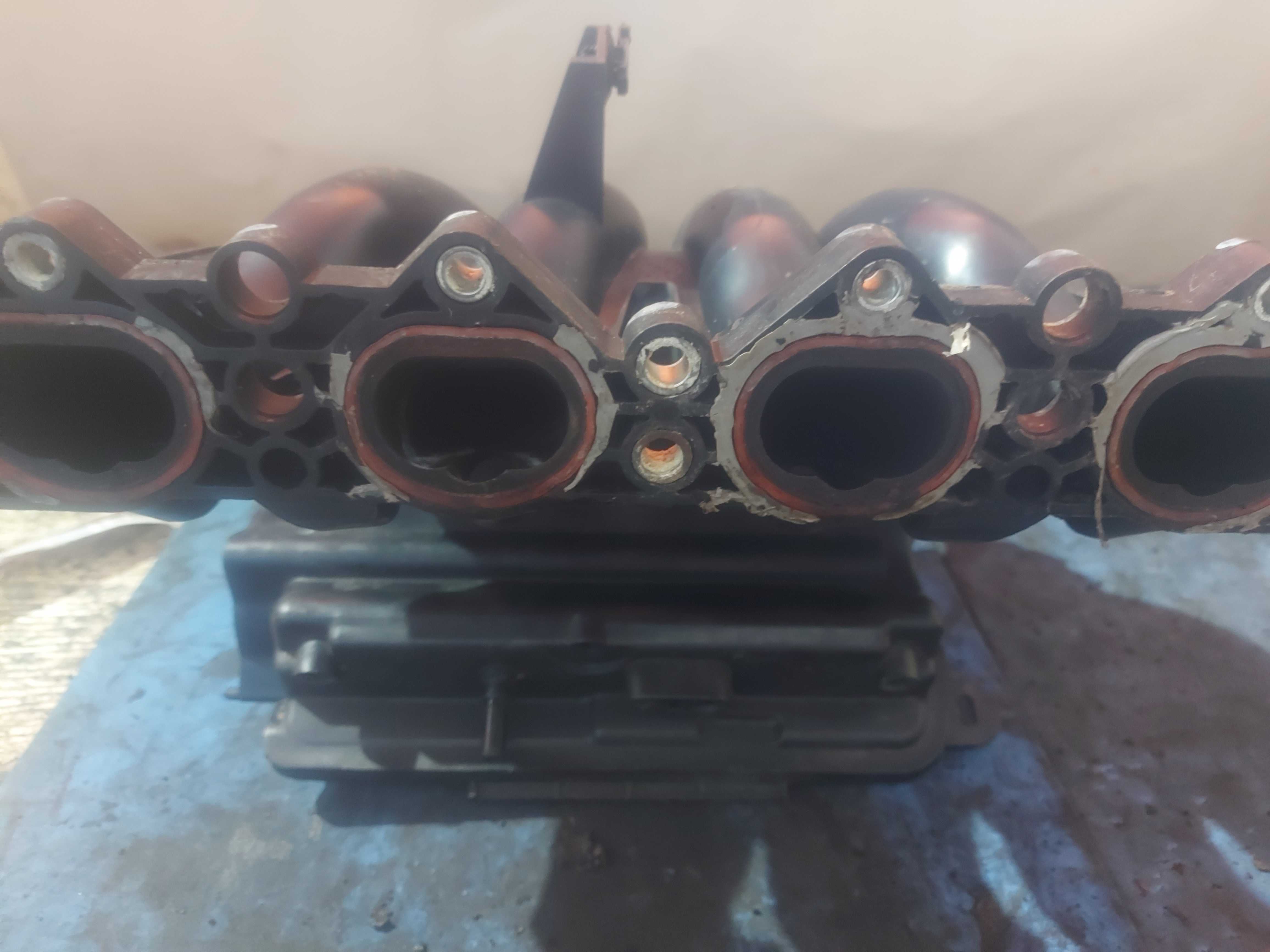 Coletor De Admissao Pegeout 1.6 16v