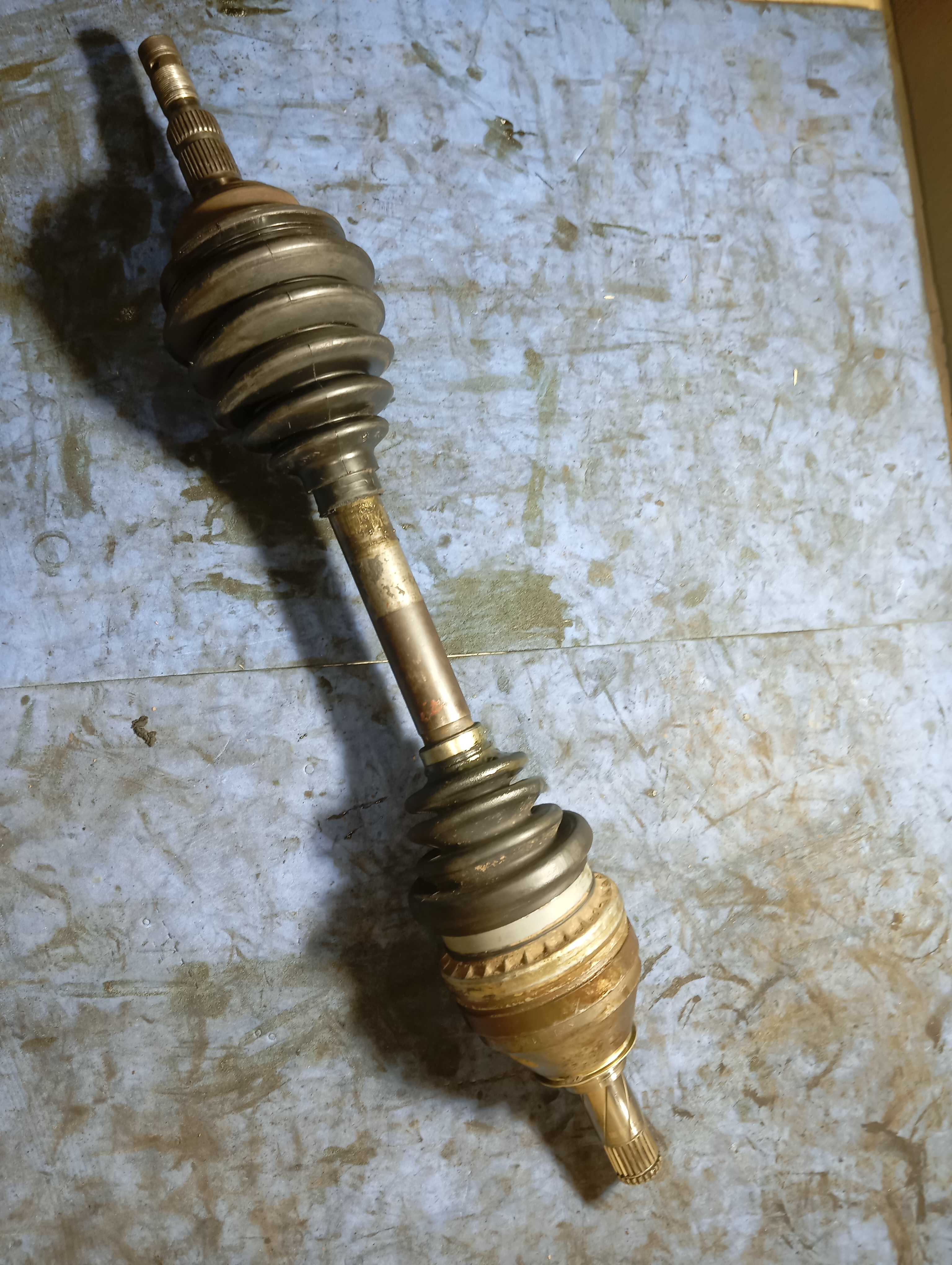 Semi-eixo Lado Esquerdo Gm Corsa Sedan 1.8 8v Manual 2002/07