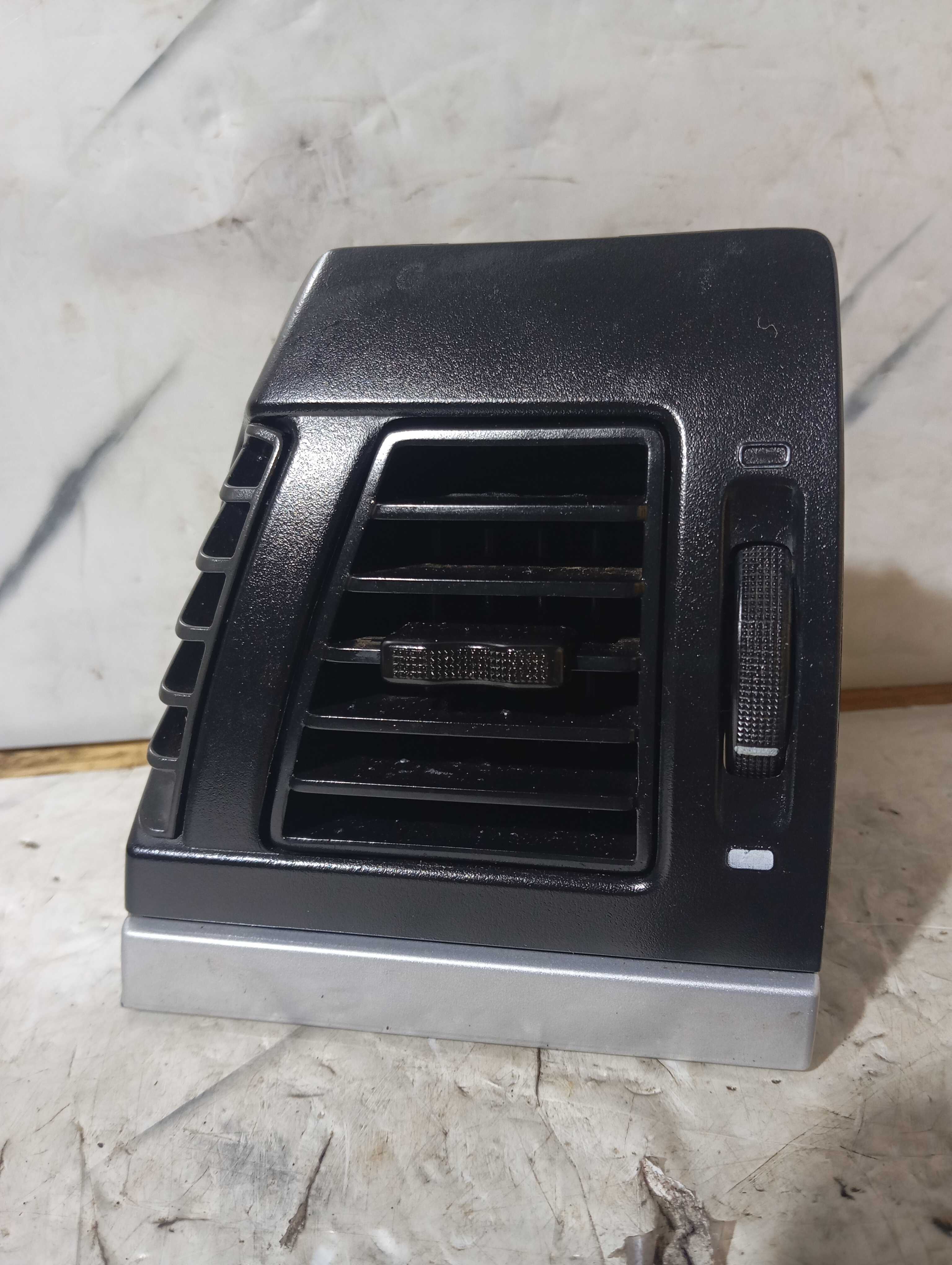 Difusor Ar Esquerdo Painel Fiat Idea 2011 A 2011