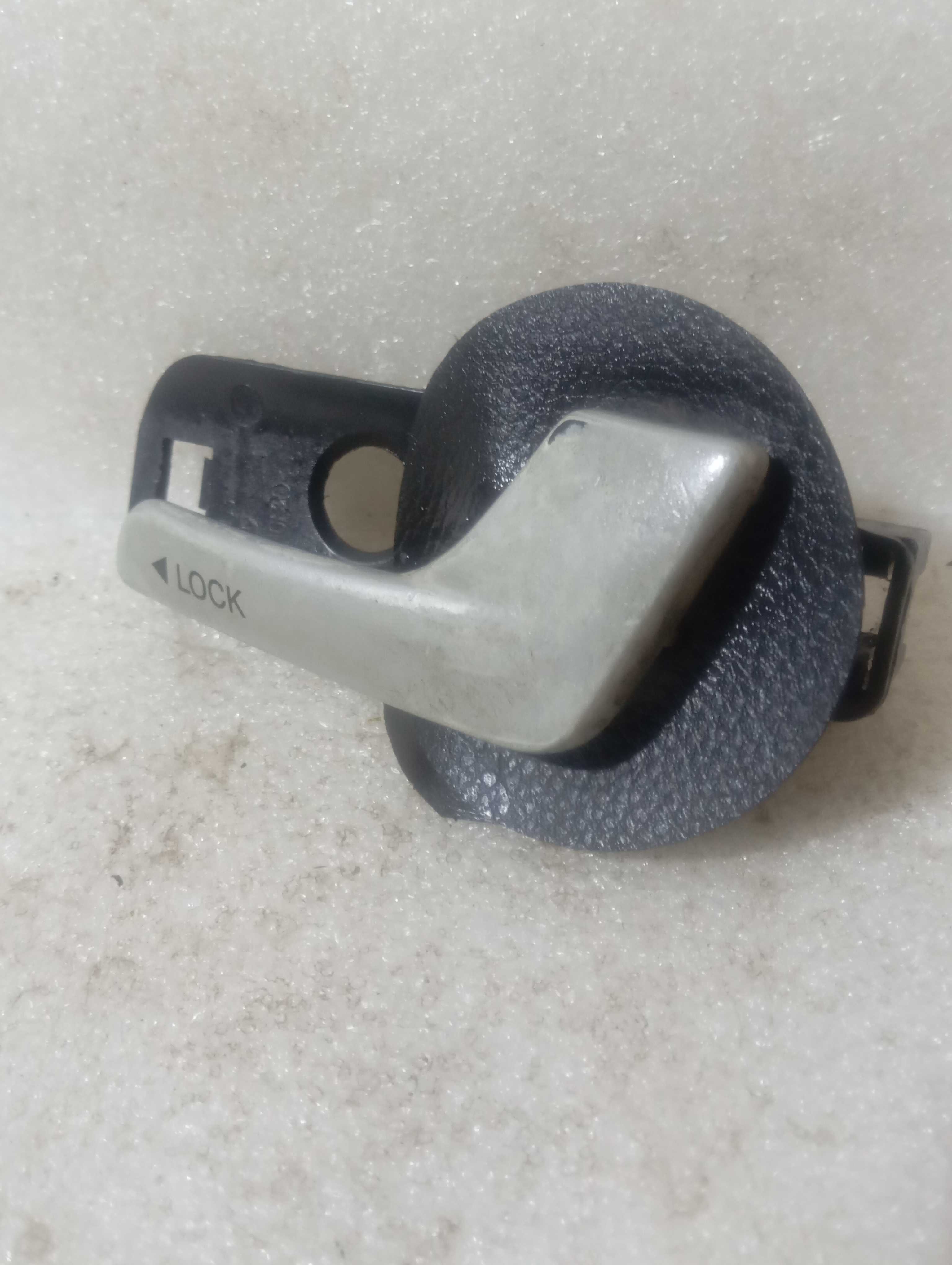 Maçaneta interna dianteiro direito p fiat strada 2017 a 2020