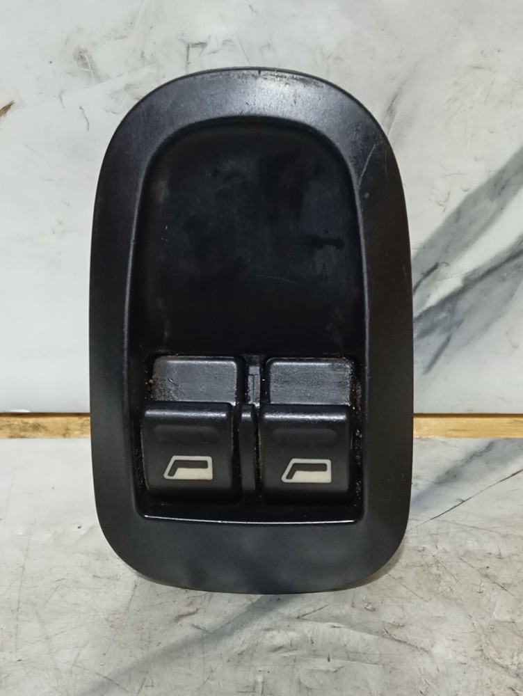 Botão vidro elétrico dianteiro Peugeot 206