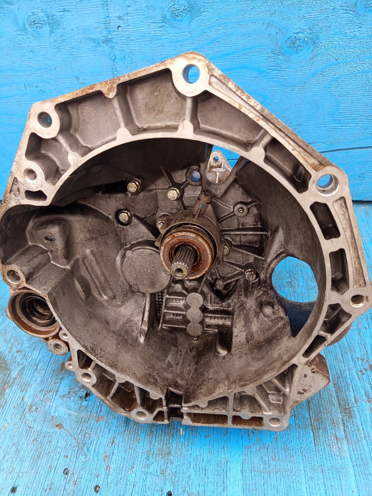 Caixa de câmbio Fiat ideia/Strada/Bravo1.8 motor16v e-tork