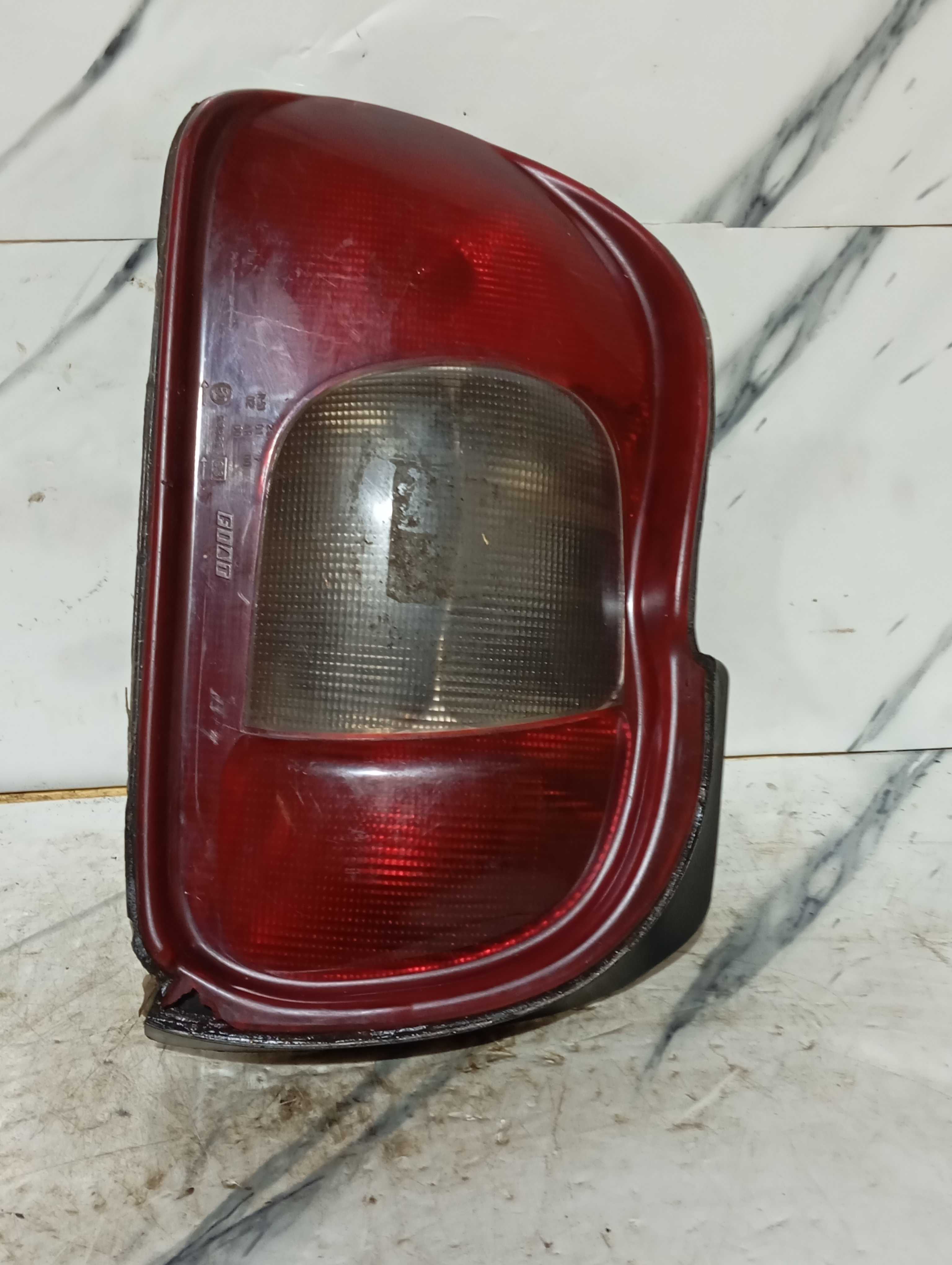 Lanterna Traseira Do Fiat Marea Lado Esquerdo Ano 99