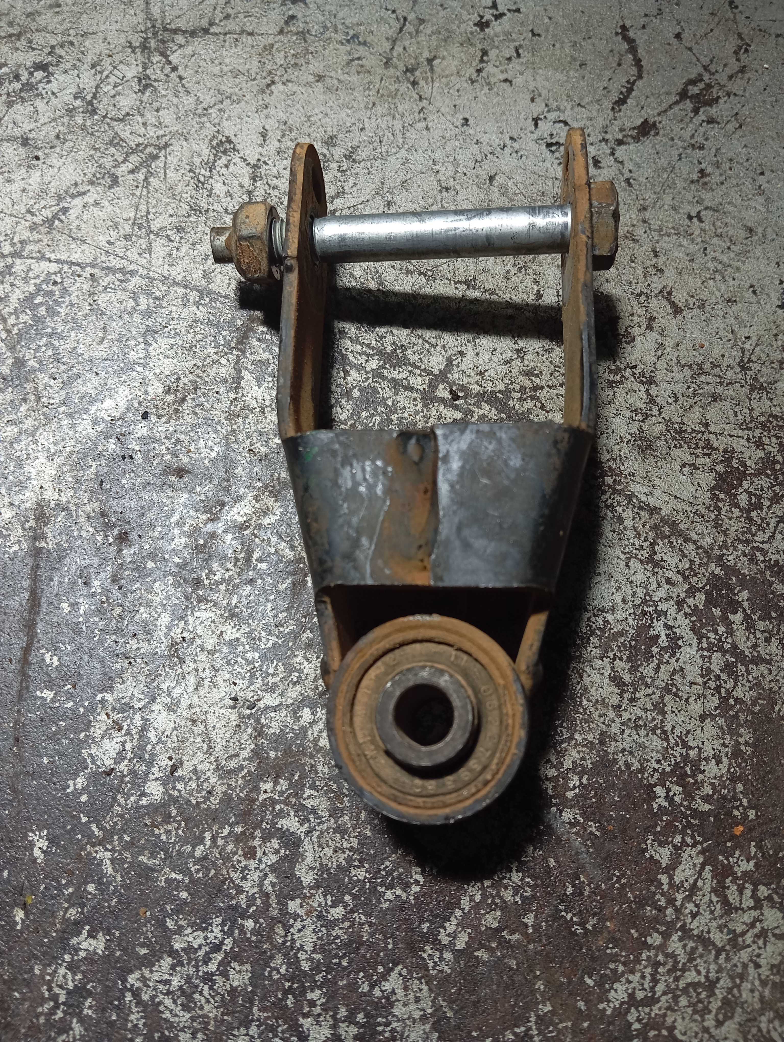 Bracinho Suporte Semi-eixo Peugeot 206 307 Citroen C4.