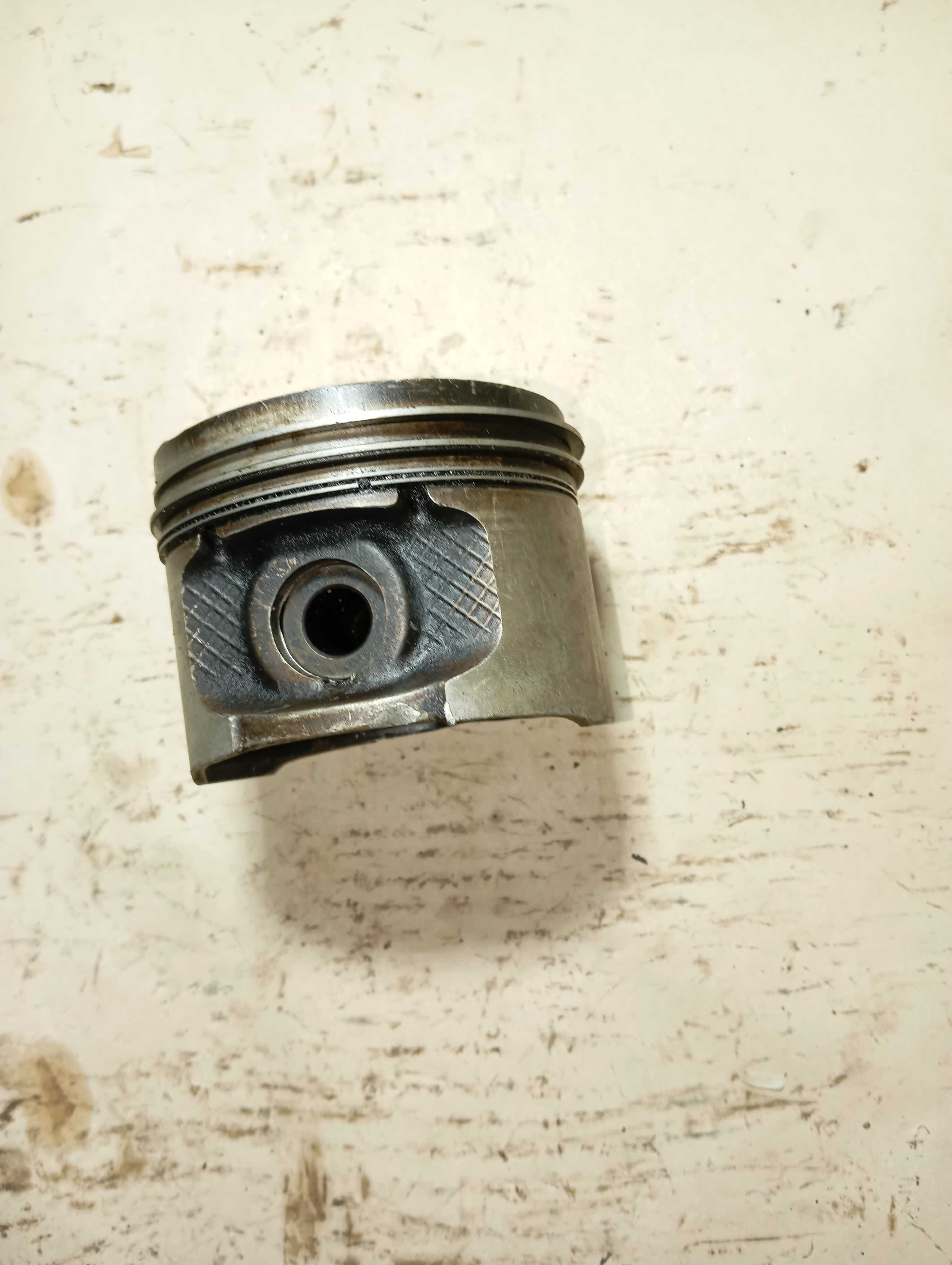 Pistão ,050mm Volkswagen Gol Saveiro Motor Ap 1.8 8válvula