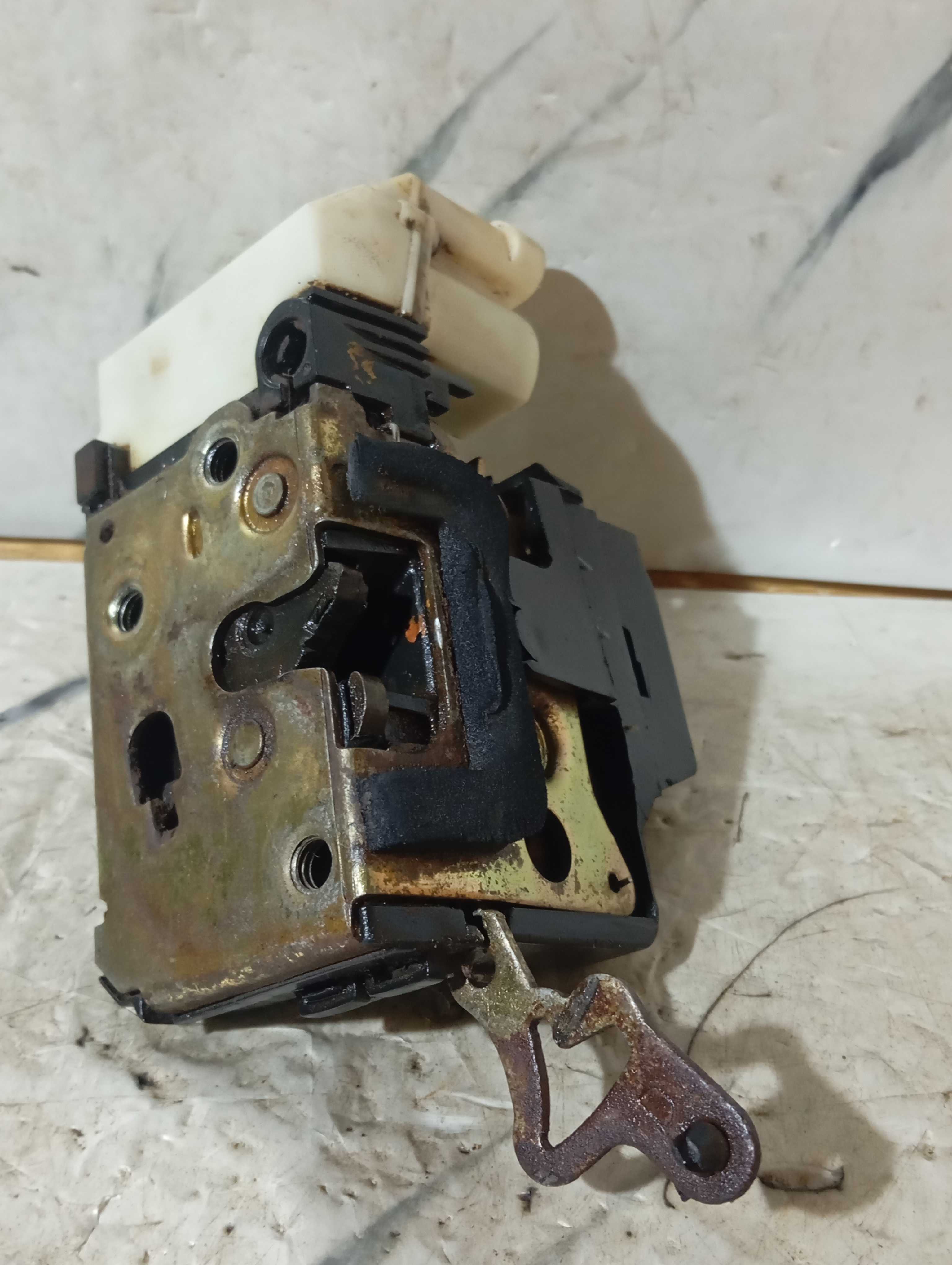 Fechadura Da Porta Palio Traseira Direita