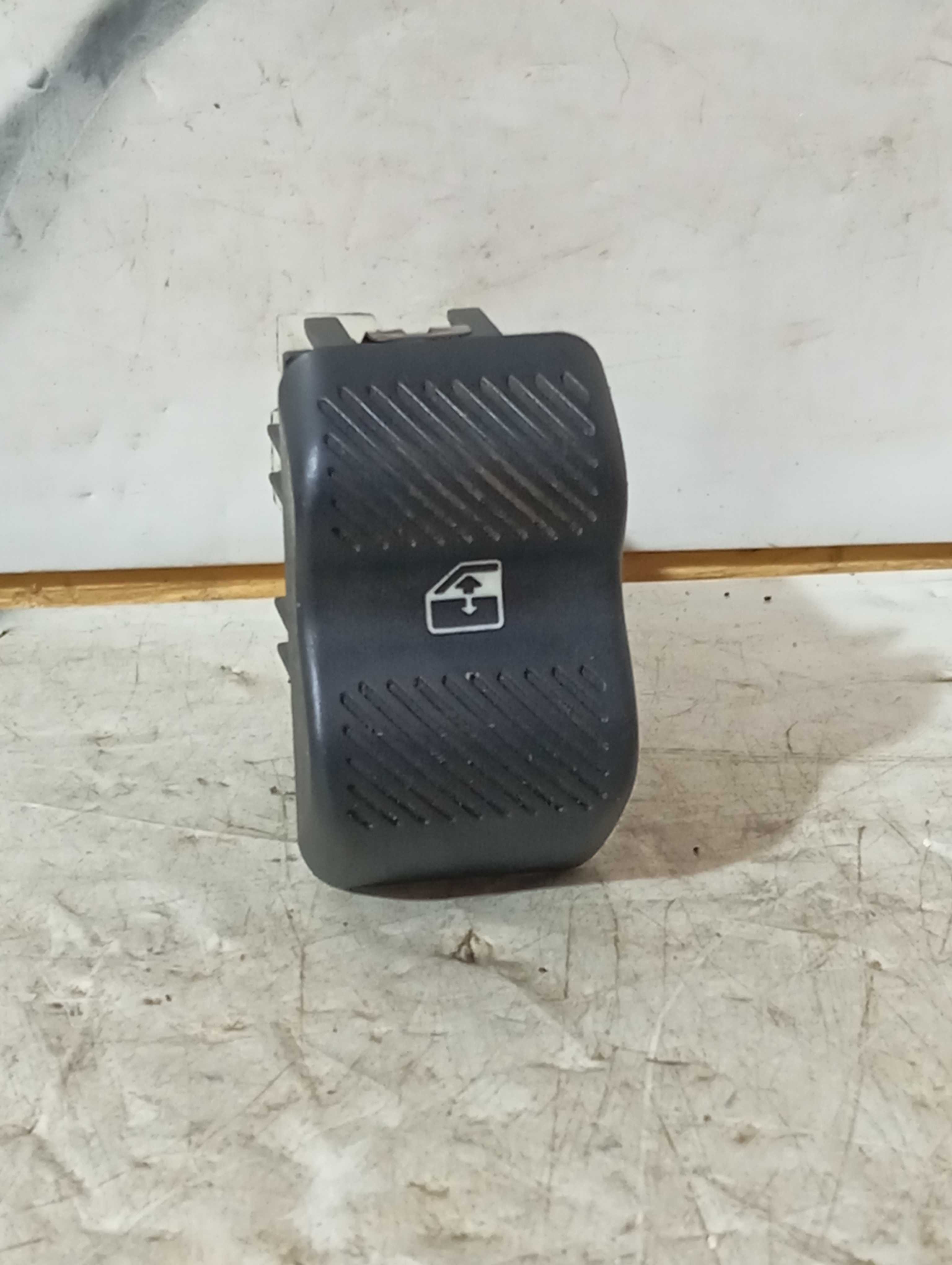 Botão Interruptor Do Vidro Elétrico Gol Bola Parati Ano 96/9