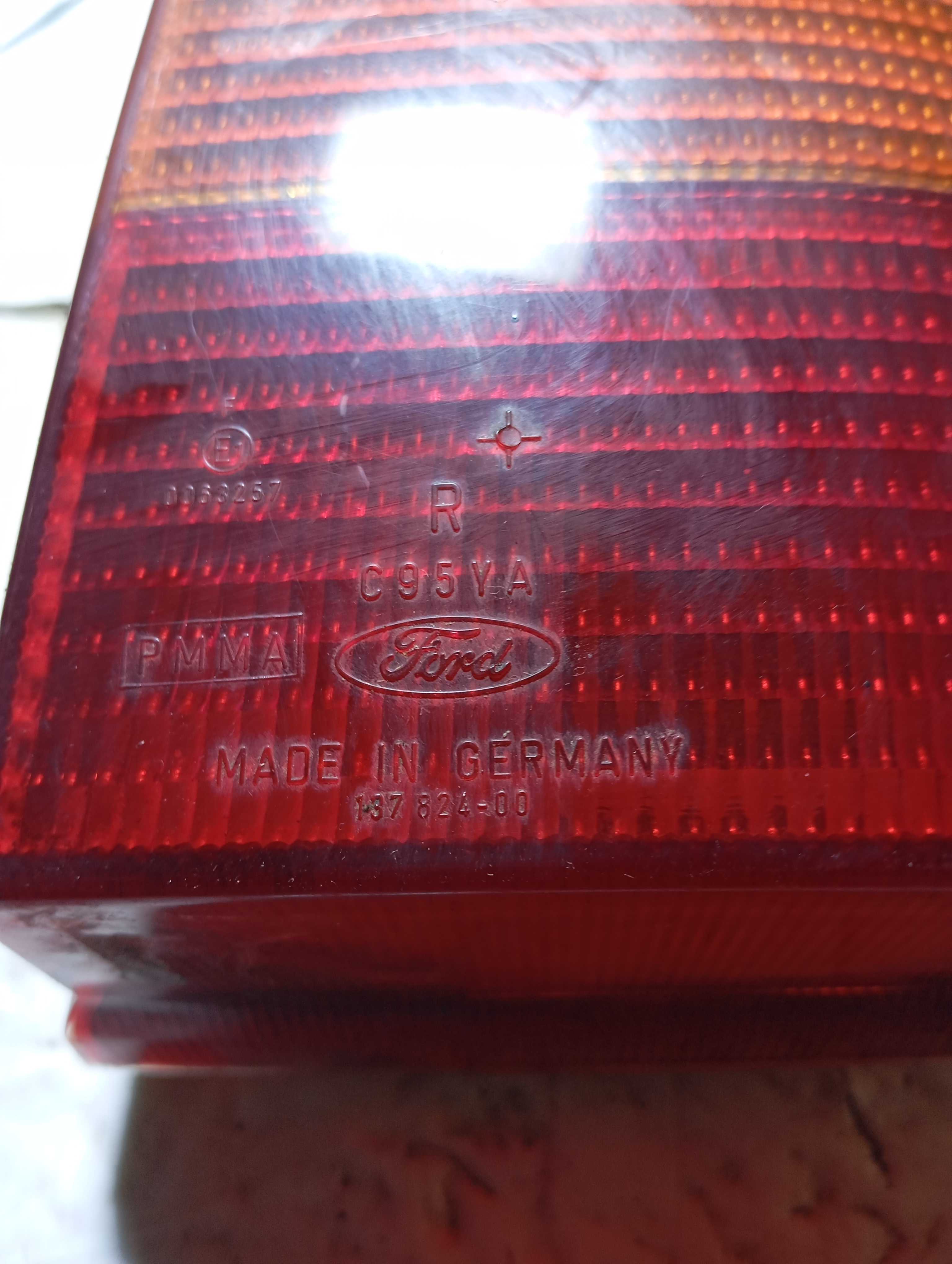 Lanterna Traseira Perua Escort Ano 2000 Lado Direito