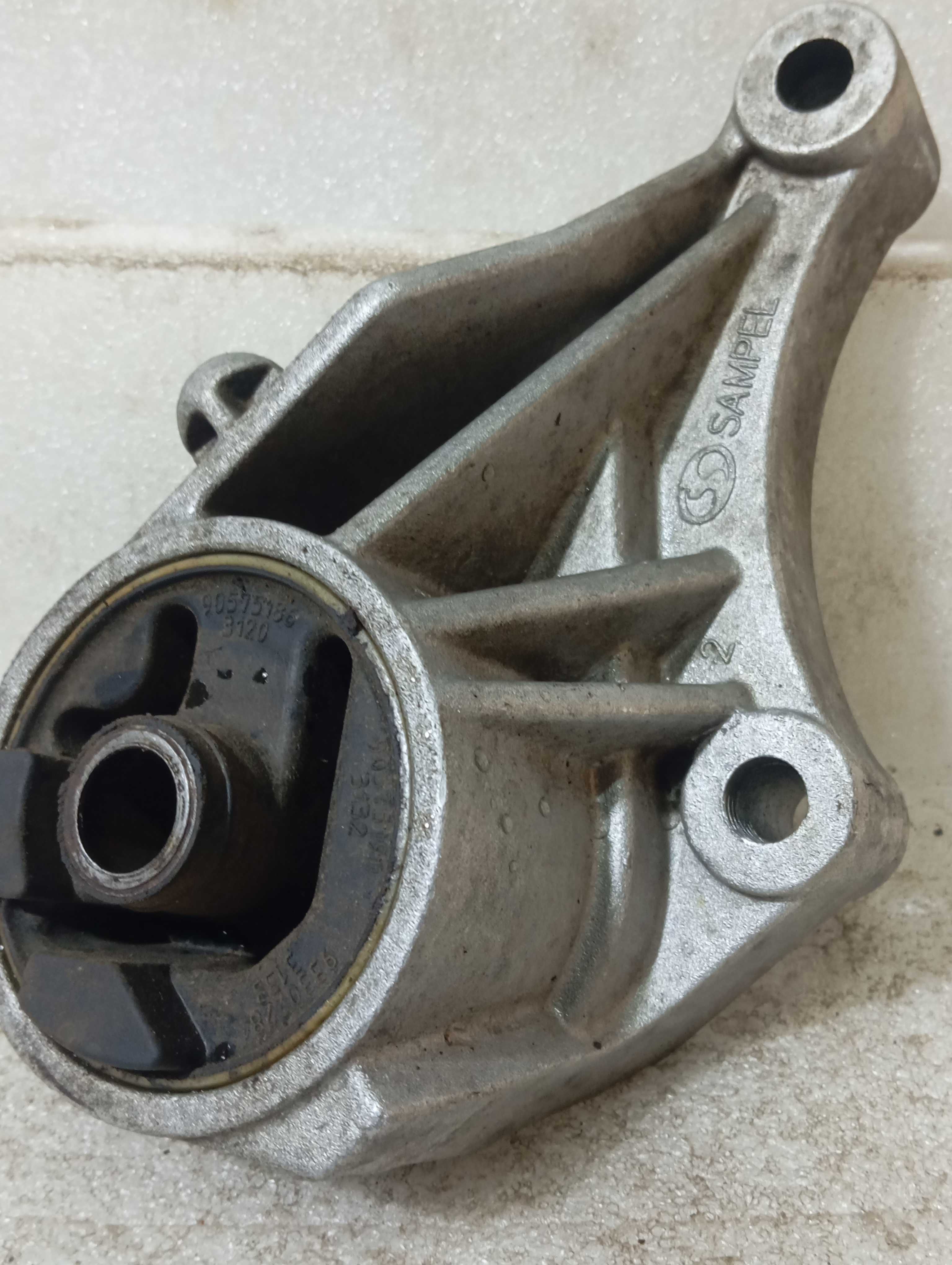 Coxim Dianteiro Motor Astra Meriva Corsa Montana 2010/11/12