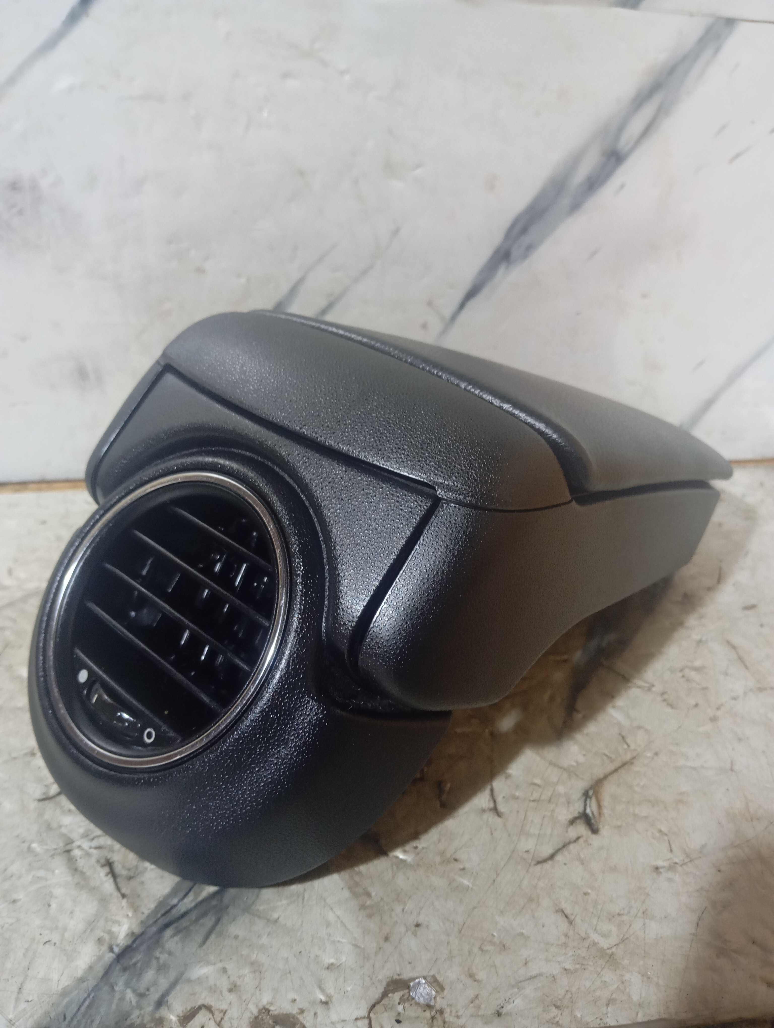 Apoio De Braço Central Fiat Bravo Com Difusor De Ar Ano 2012