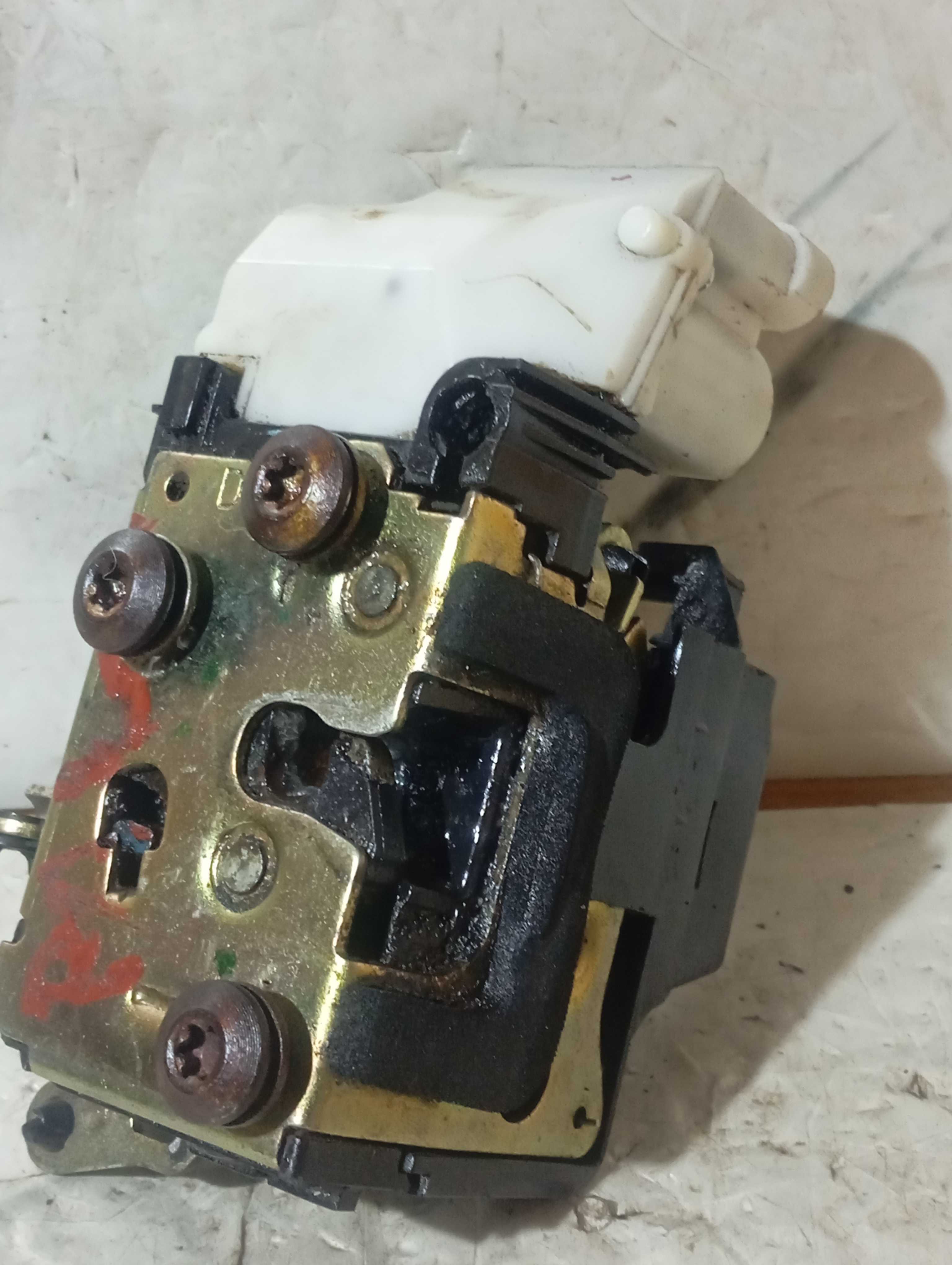 Fechadura Da Porta Do Palio Dianteira Direita