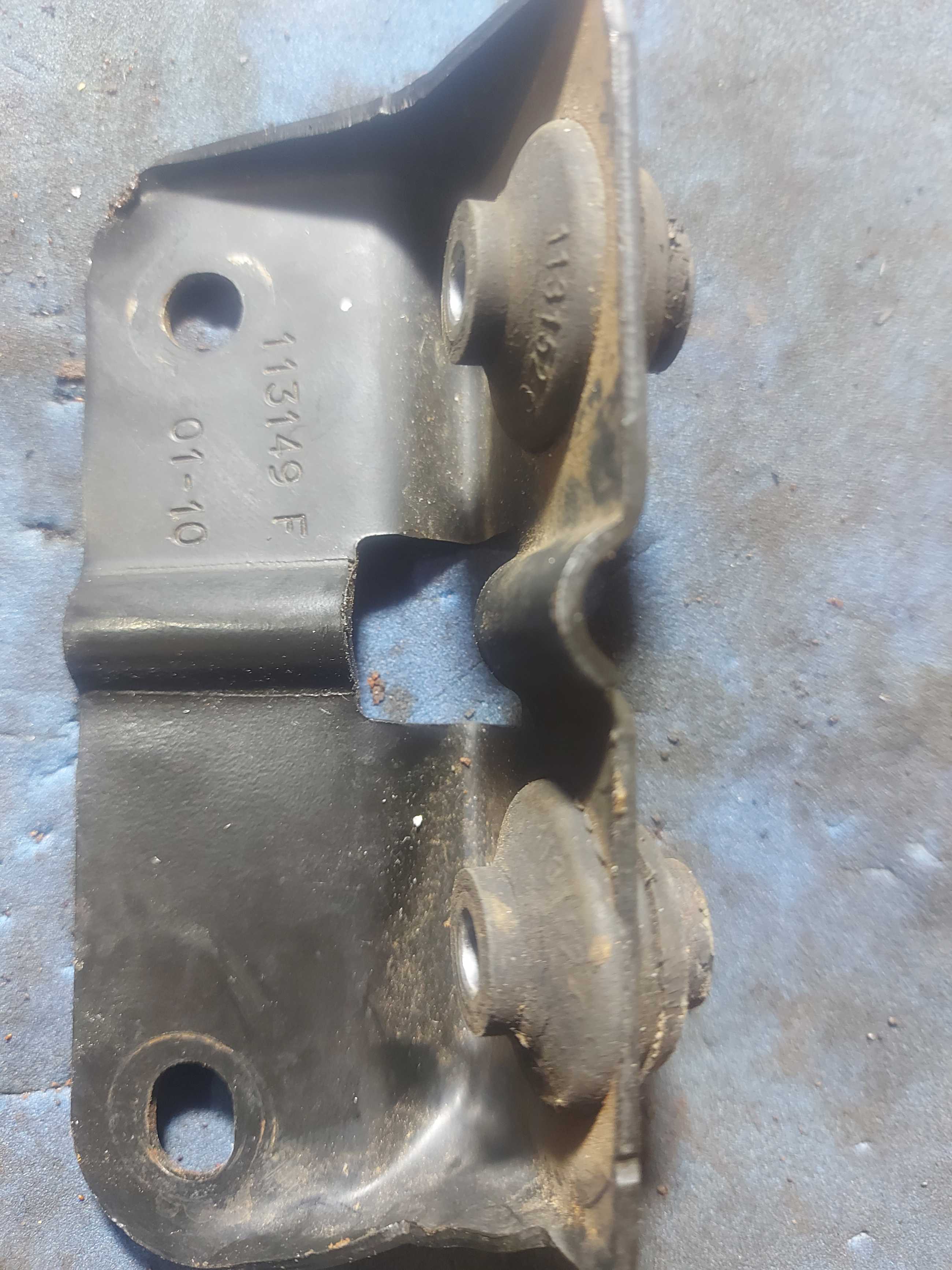 Suporte Do Coxim Da Bomba De Direcao Elétrica Pegeout 307/c4