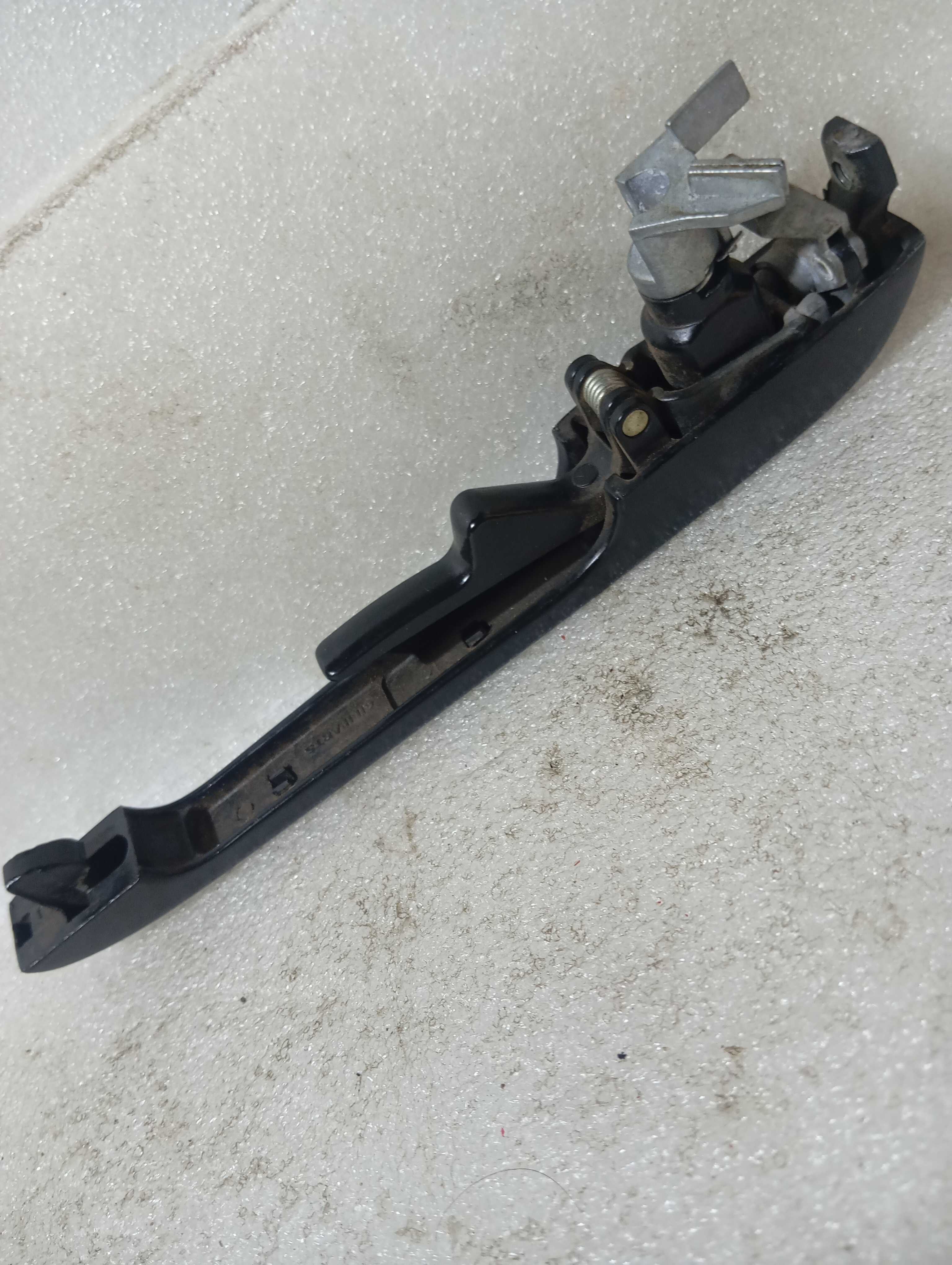 Maçaneta Externa Da Porta Do Gol Quadrado Lado Direito