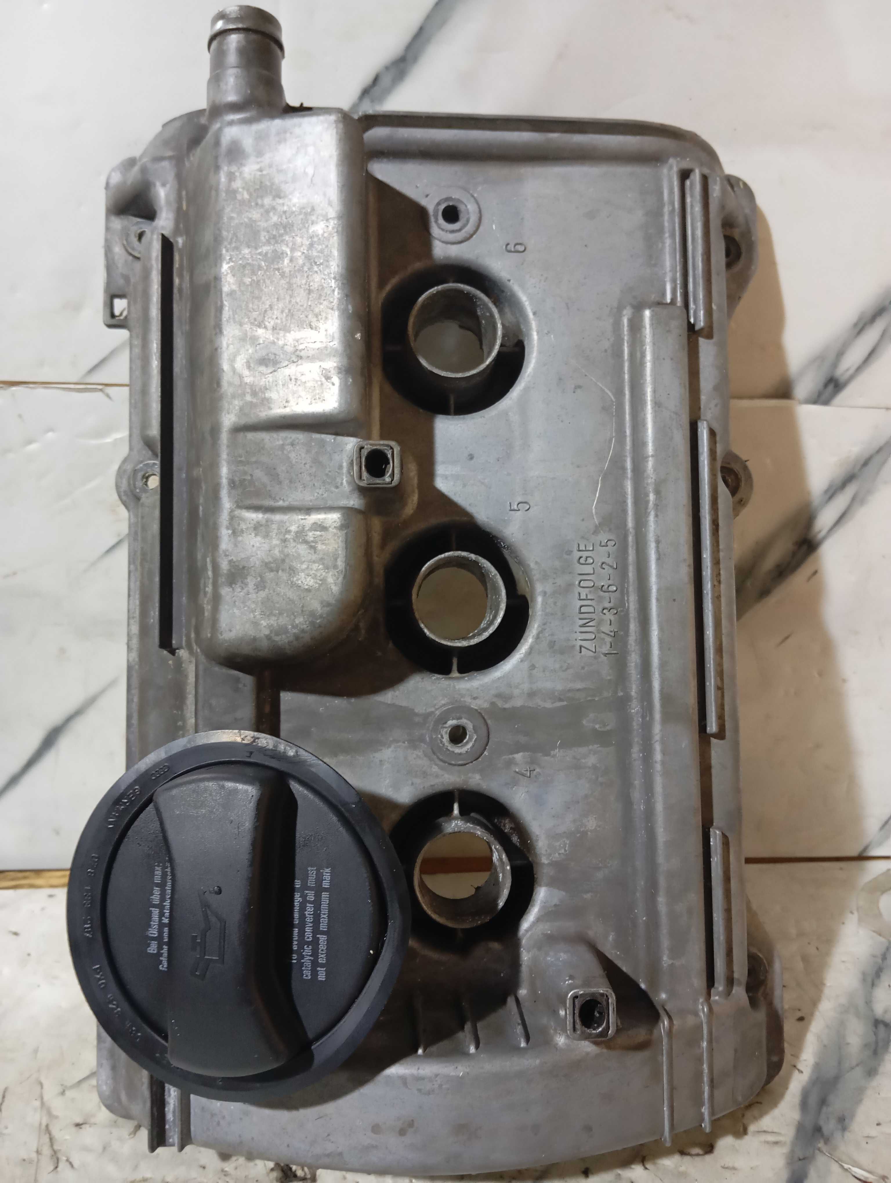 Tampa De Válvula Do Audi A4 V6 2.8 Passat Alemão