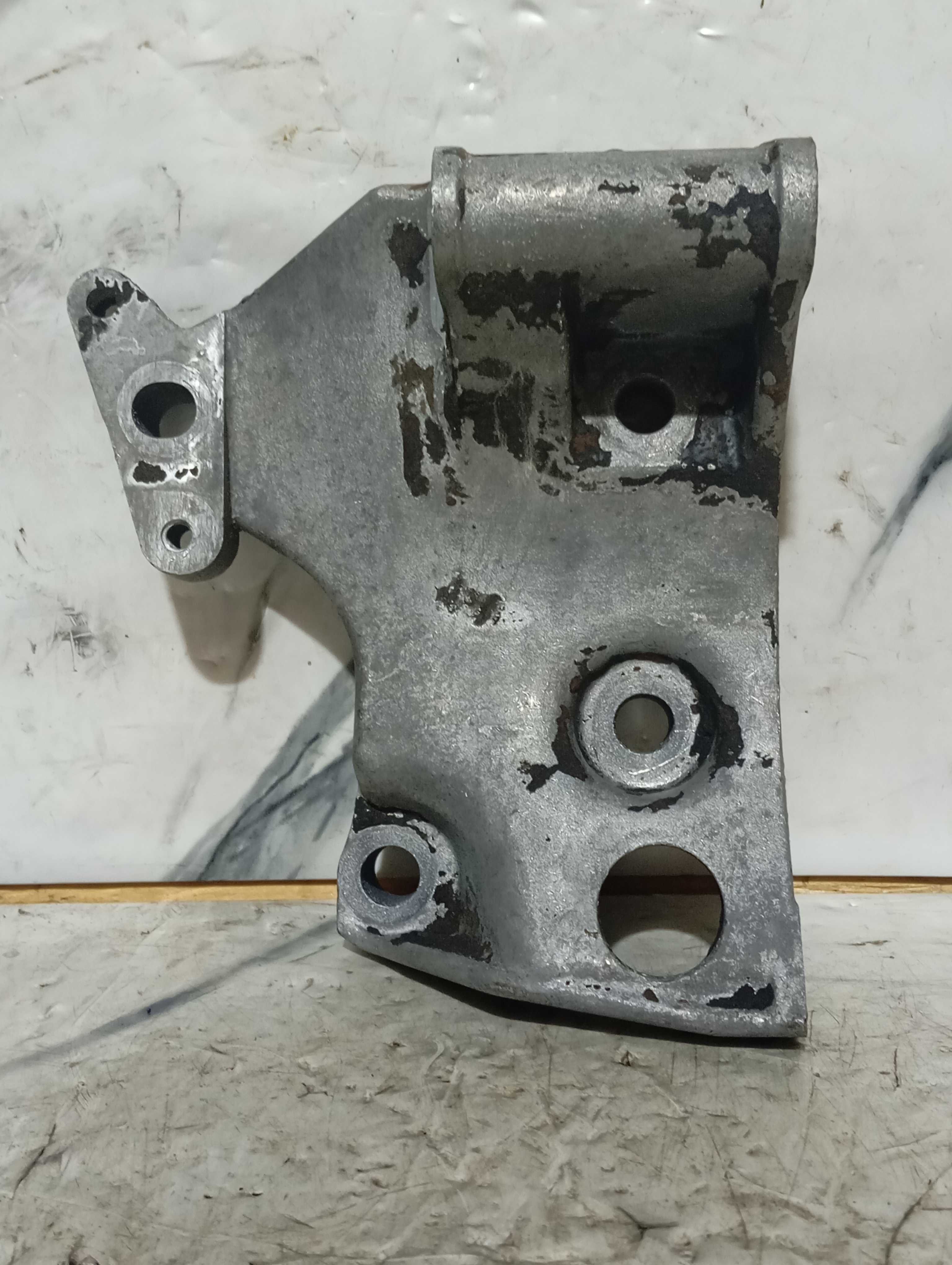 Suporte Alternador 1.0 16v Rena Peugeot 206 Clio 2002 A 2002