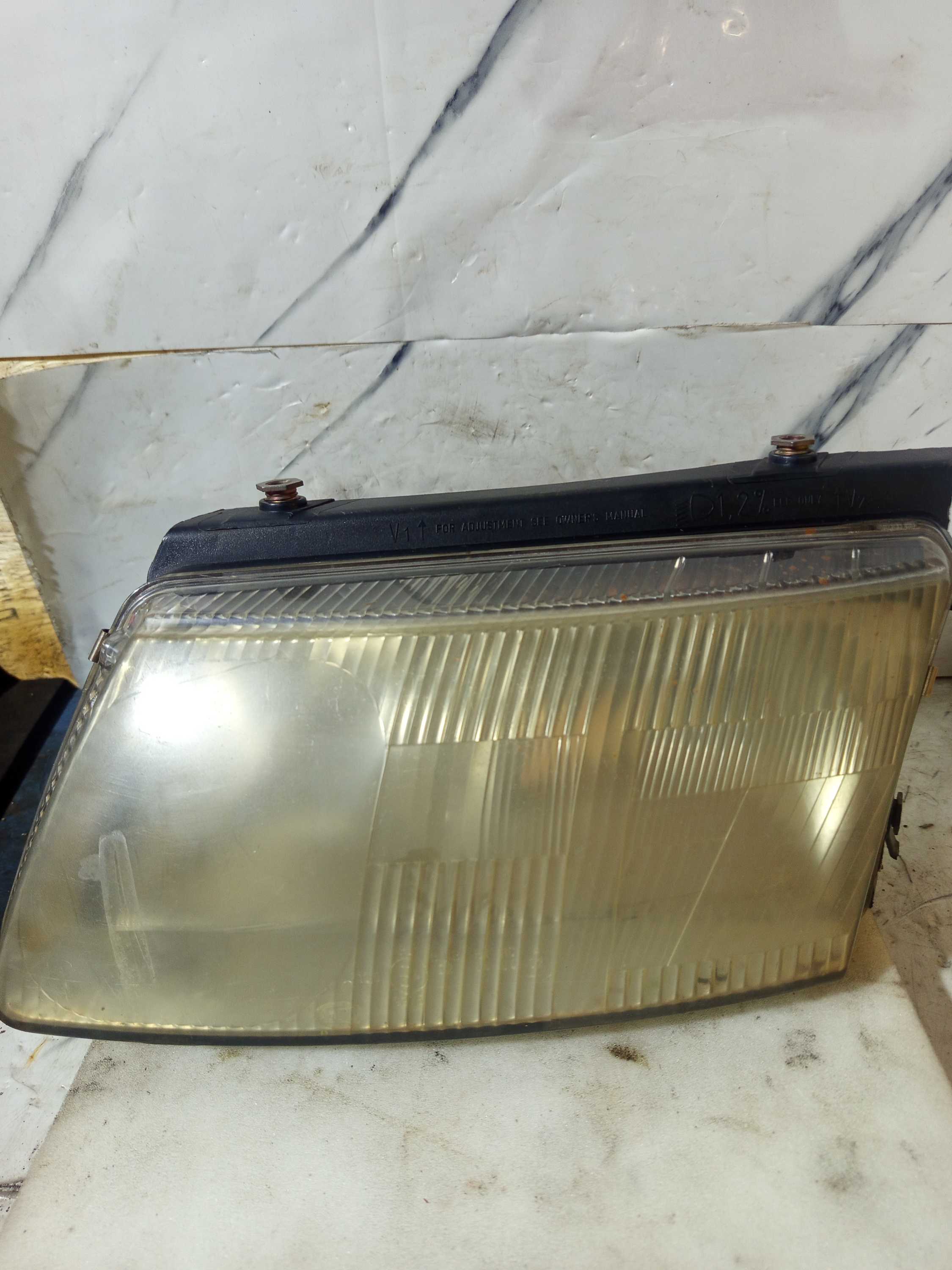 Farol Passat Alemão Lado Esquerdo Dianteiro Ano 2000