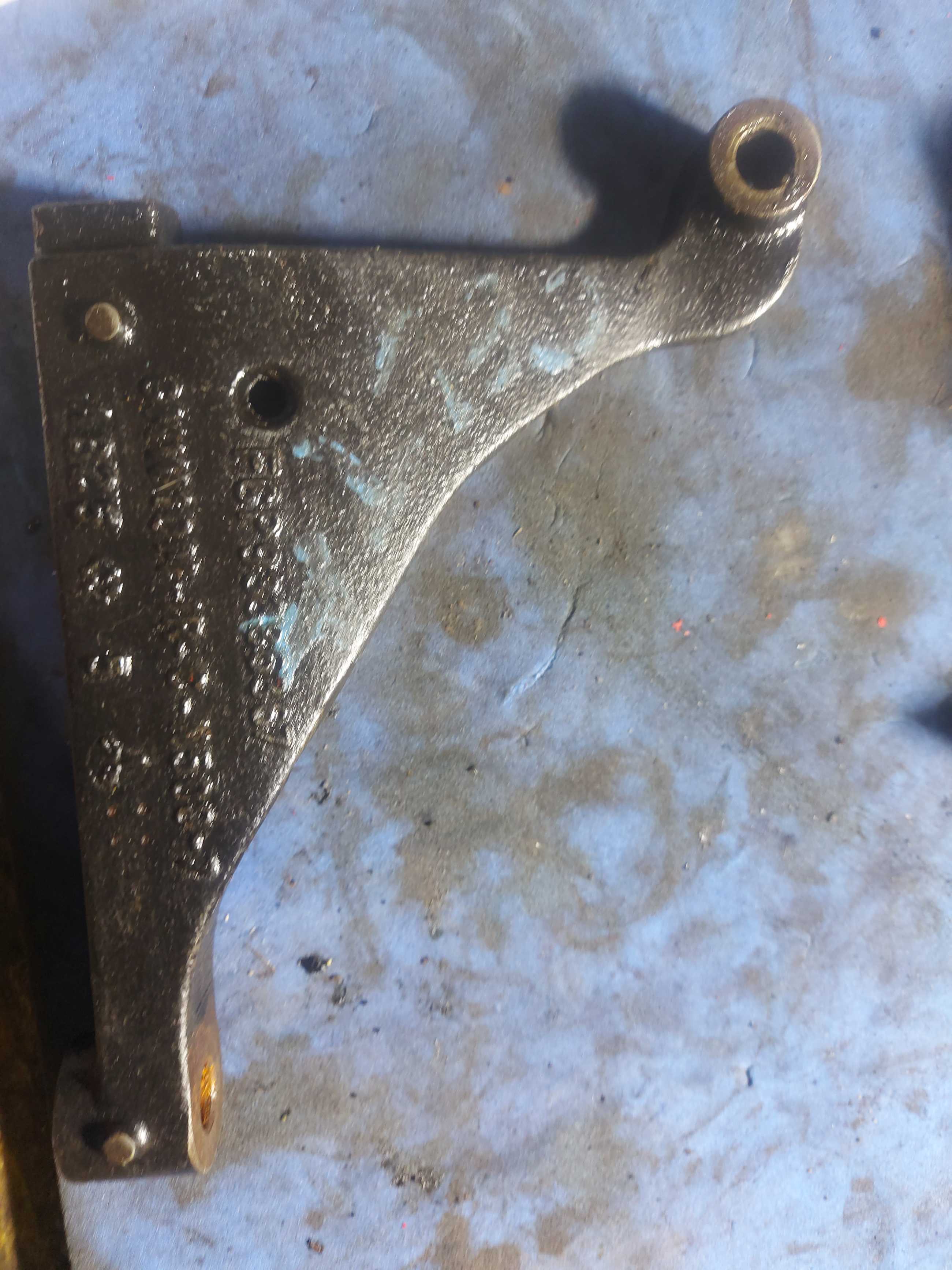 Suporte Alternador Superior Monta Gm Celta Corsa 2003 A 2012