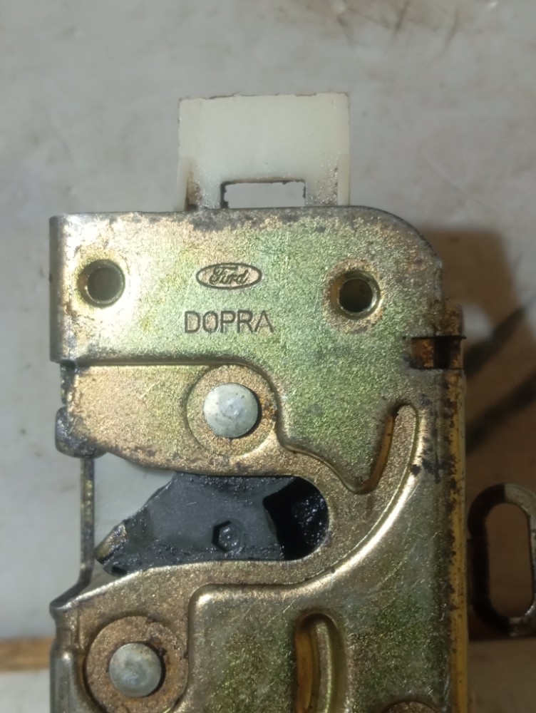 Fechadura Da Porta Ford Focus Dianteira Direita 2002